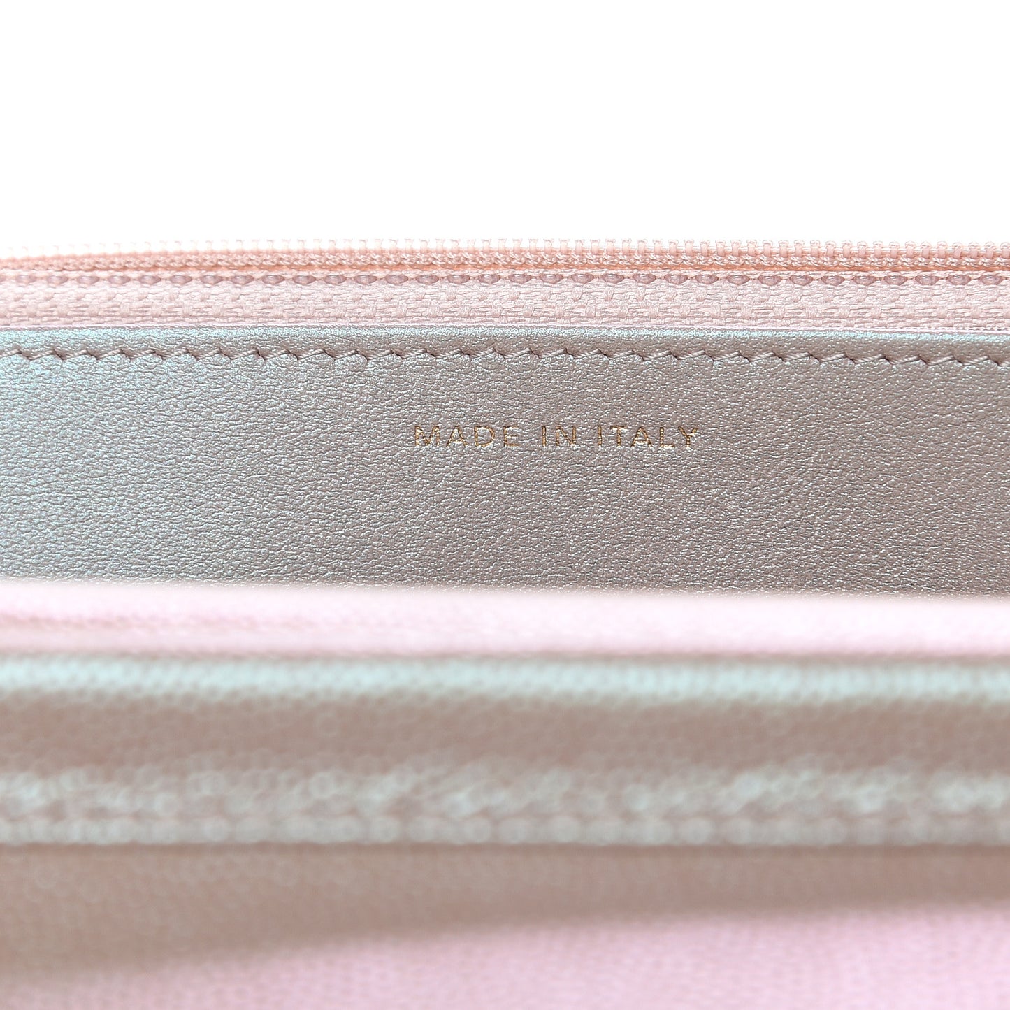 Iridescent Caviar Quilted Wallet On Chain WOC Beige