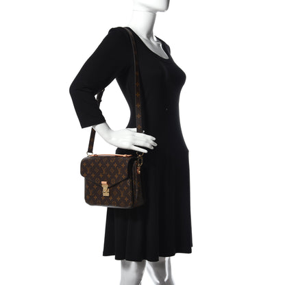 Louis Vuitton Monogram Pochette Metis 2 of 9