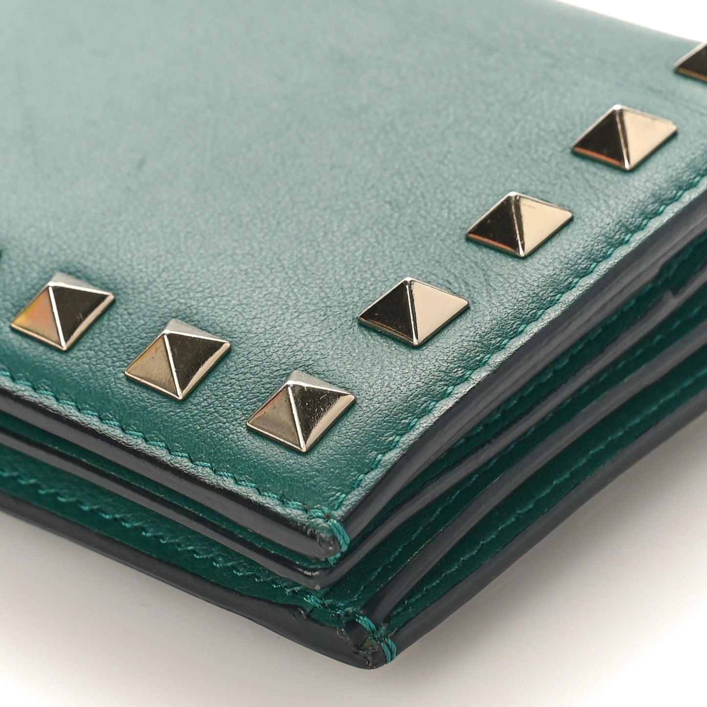 Valentino Garavani Calfskin Rockstud Bi-Fold Card Holder Green 8 of 8