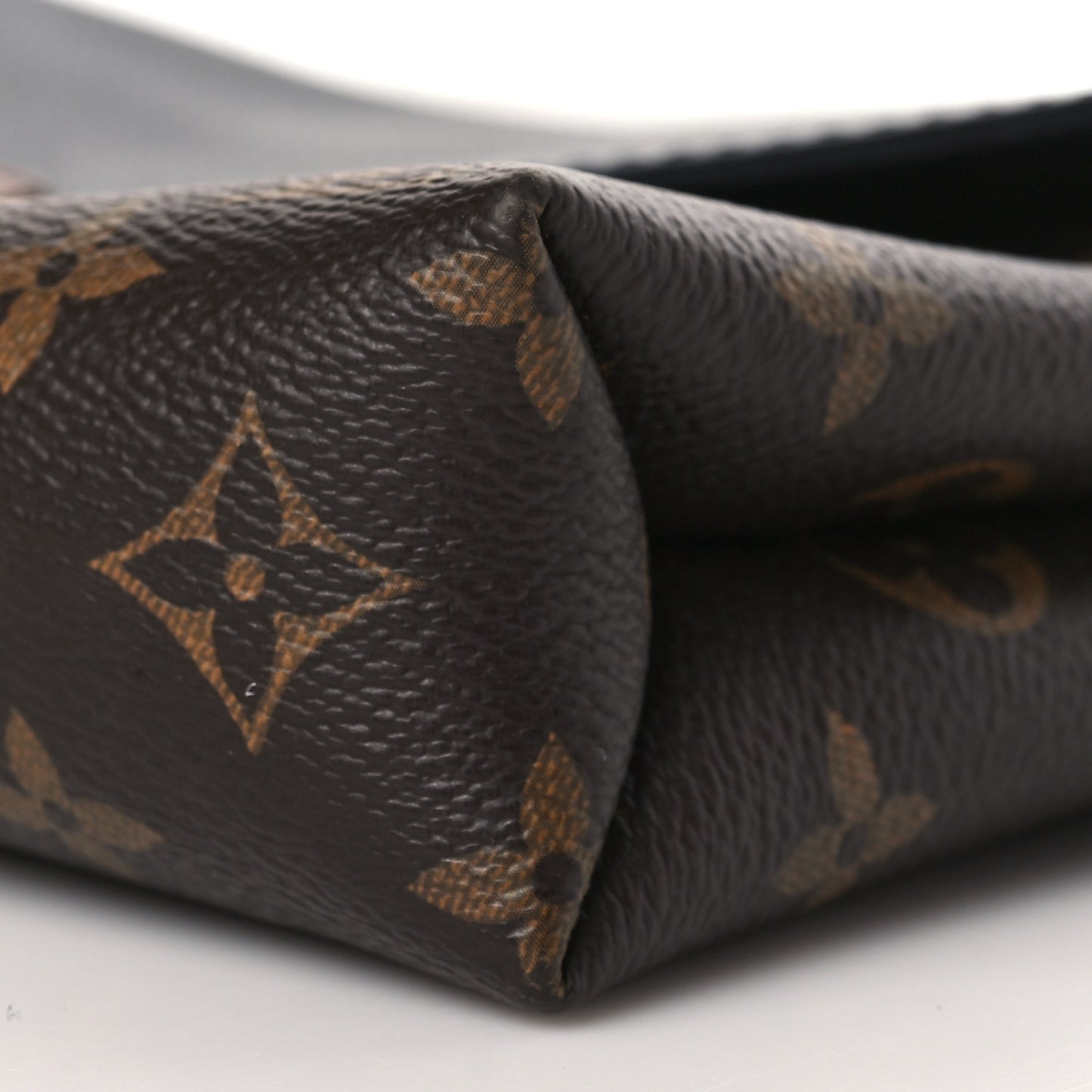 Monogram Pallas Chain Black