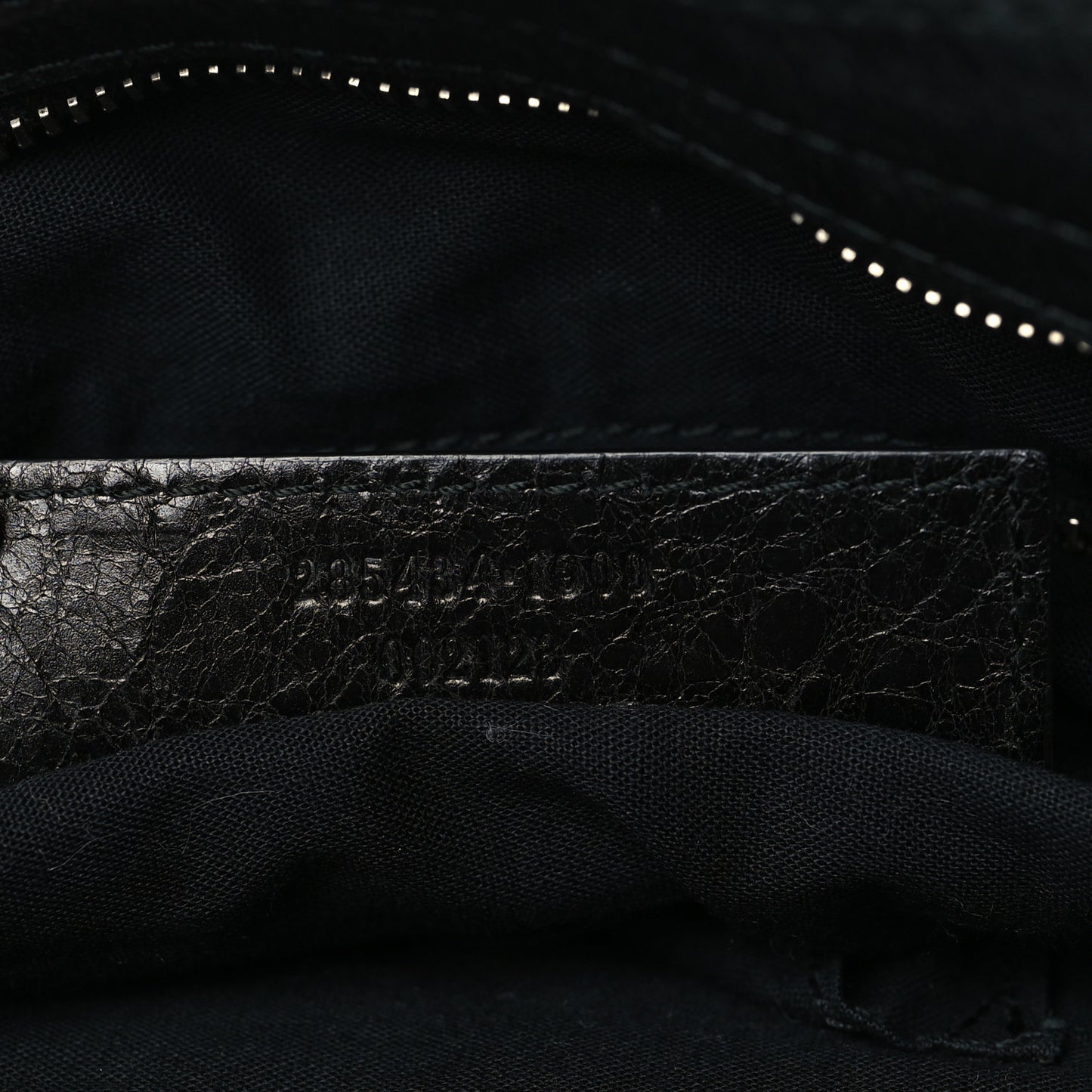 Agneau Giant 12 Silver Hardware Town Black