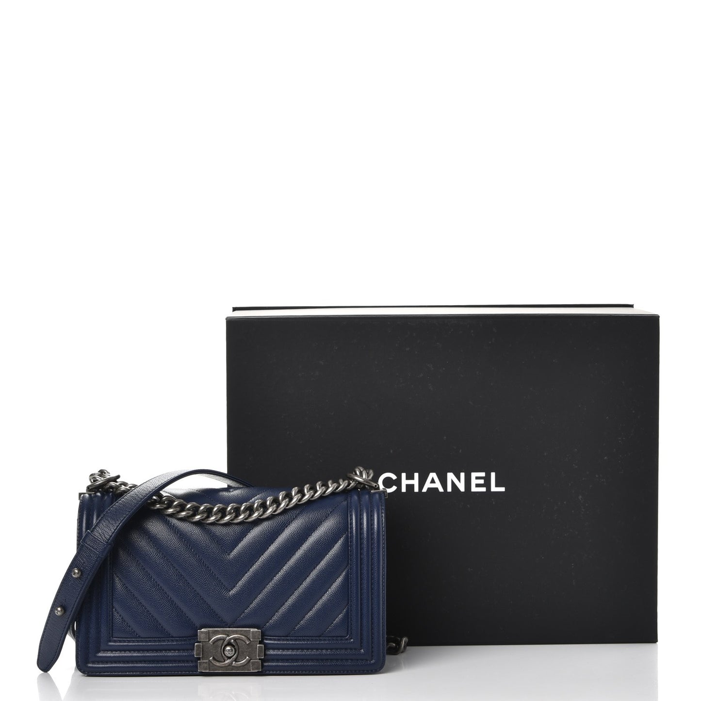 Caviar Chevron Quilted Medium Boy Flap Navy