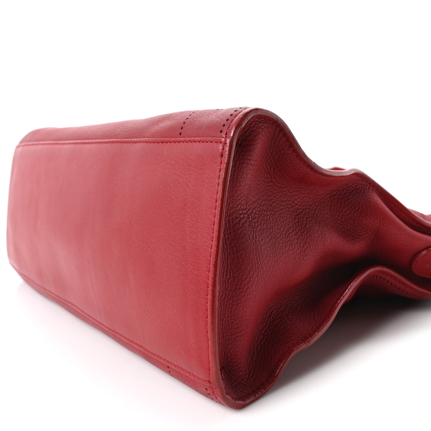 Veau Soyeux Perforated Blackout City Rouge Groseille
