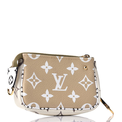 Louis Vuitton Monogram Giant Micro Pochette Accessories Kaki White 2 of 3