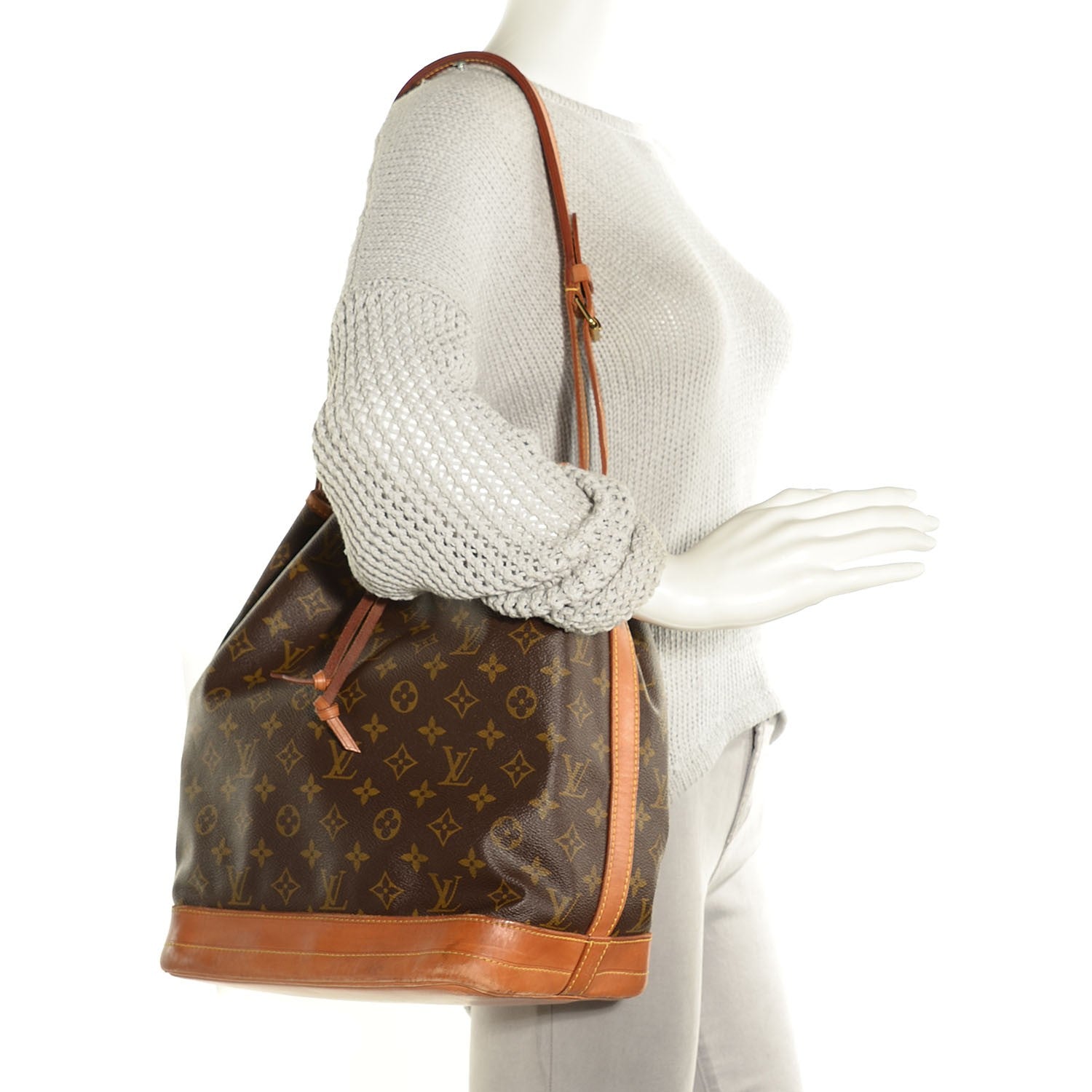 Louis Vuitton Monogram Noe 2 of 8