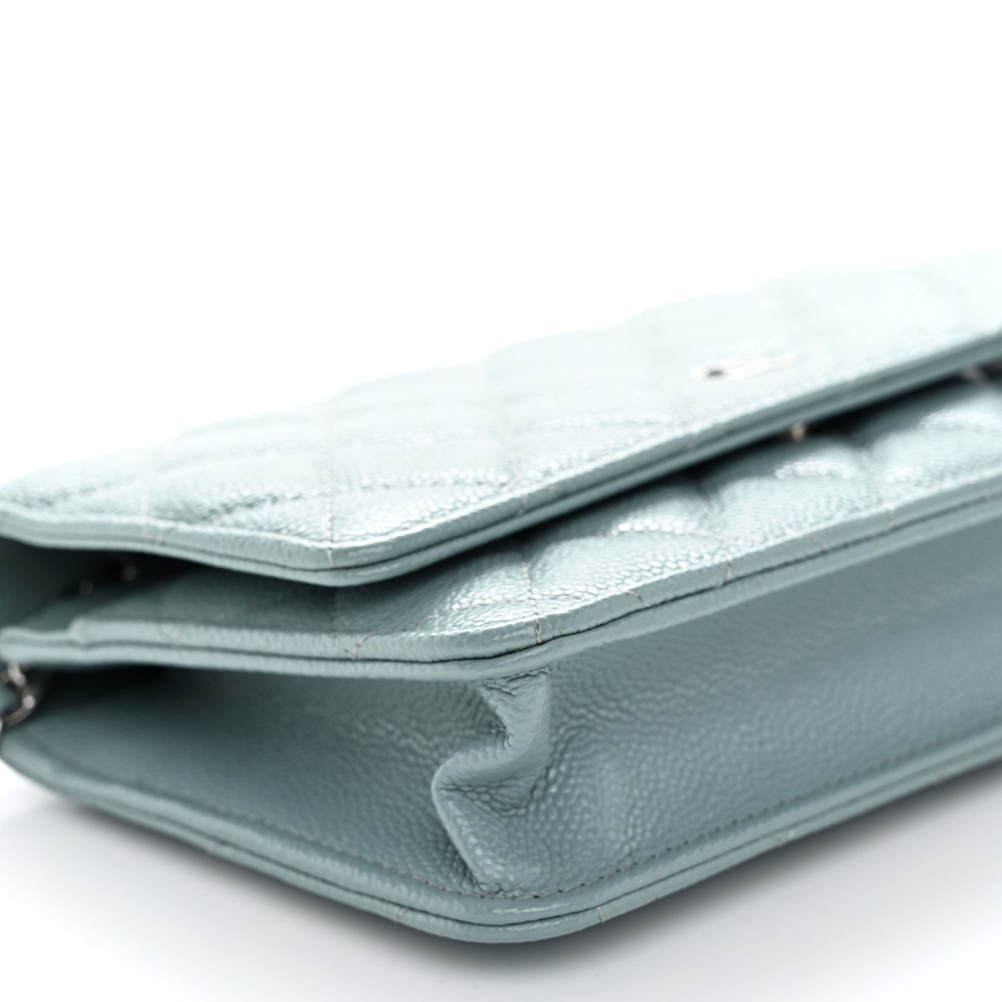 Caviar Quilted Wallet on Chain WOC Light Blue