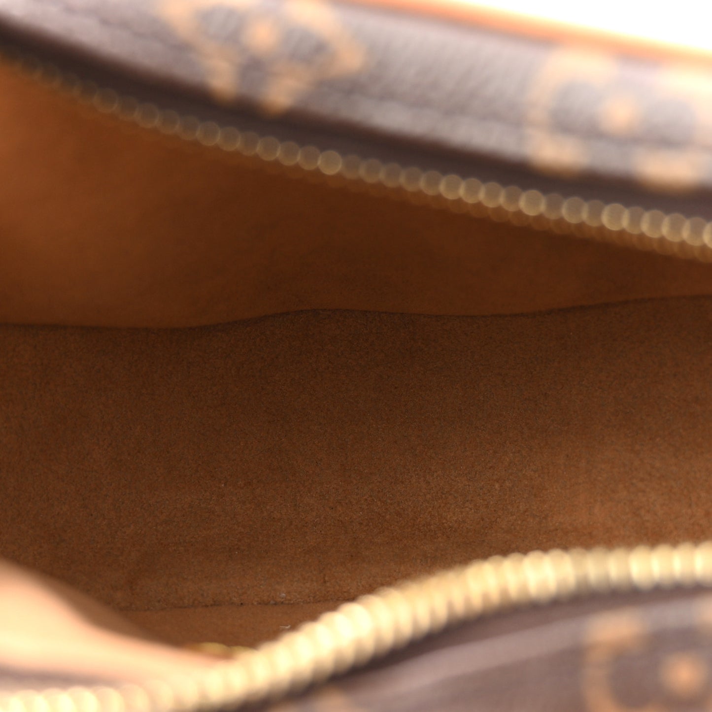 Monogram Loop