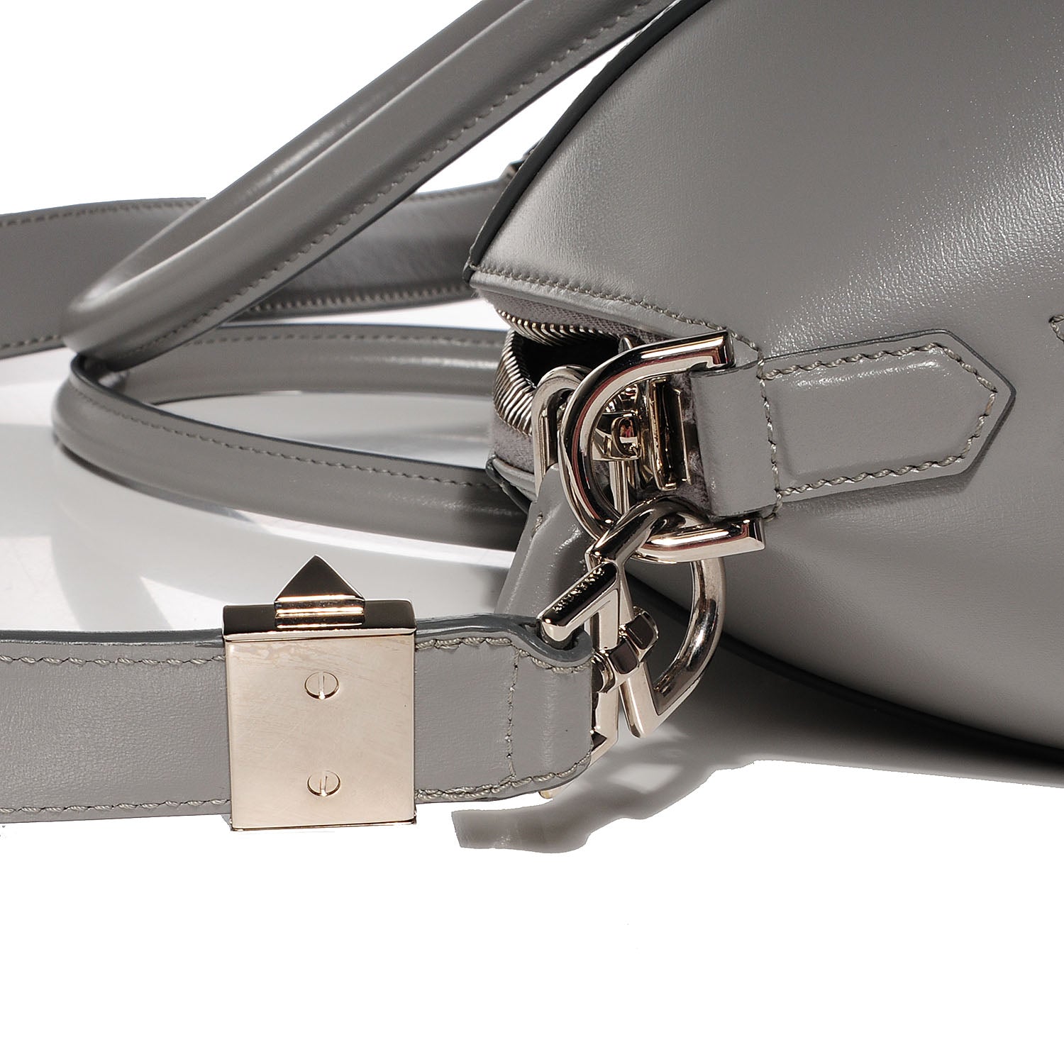 Givenchy Smooth Calfskin Medium Antigona Pearl Grey 7 of 11