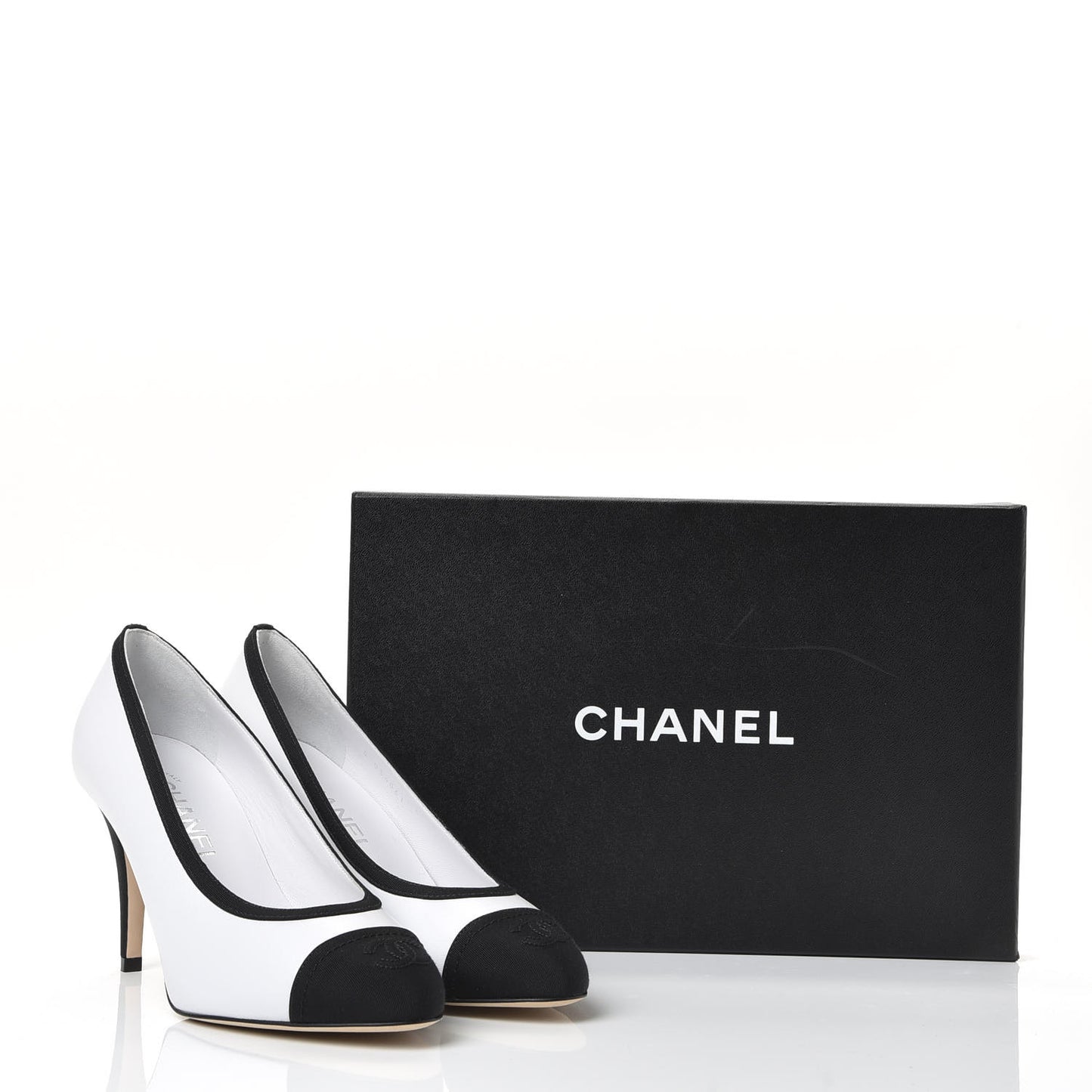 Lambskin Grosgrain Cap Toe CC Pumps 37 White Black