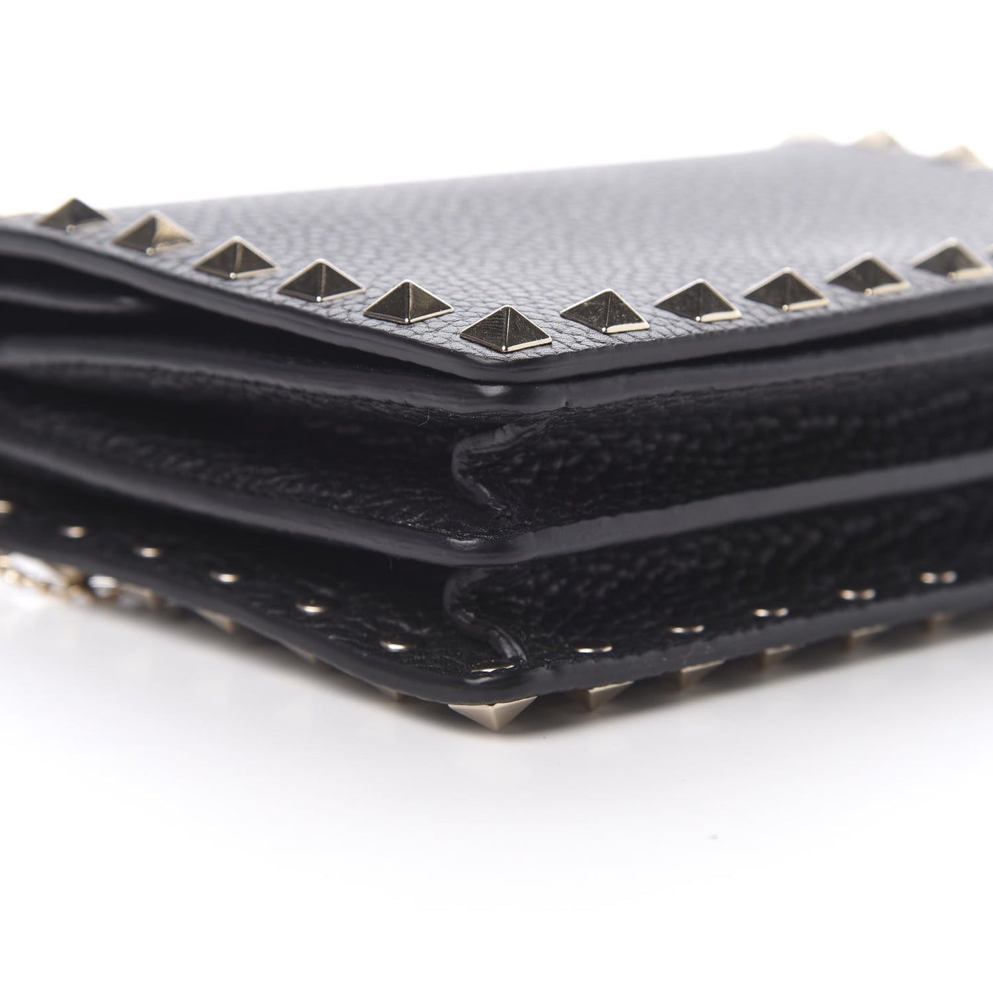 Pebbled Calfskin Rockstud Wallet on Chain Black