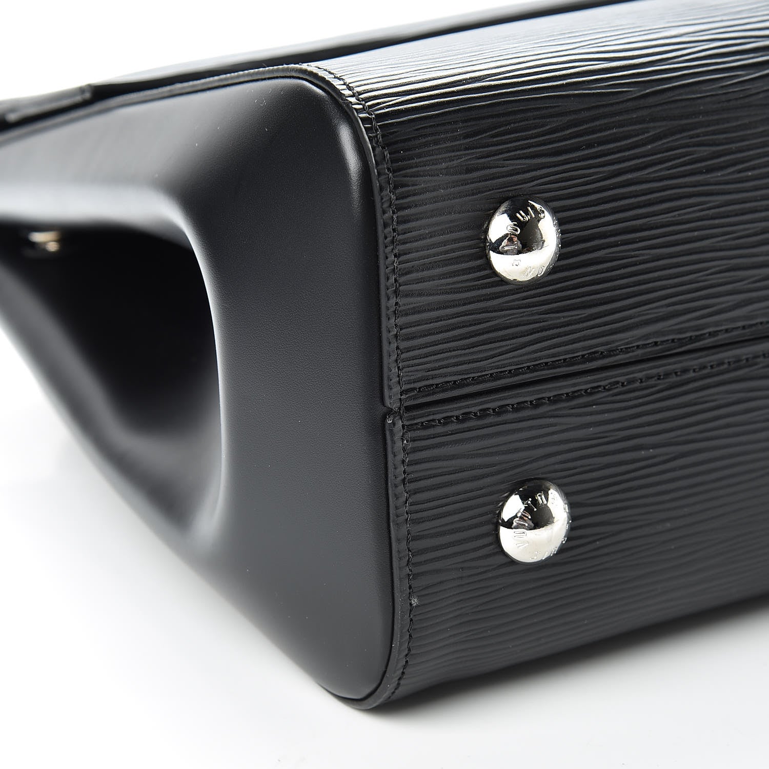 Louis Vuitton Epi Cluny MM Black 9 of 12