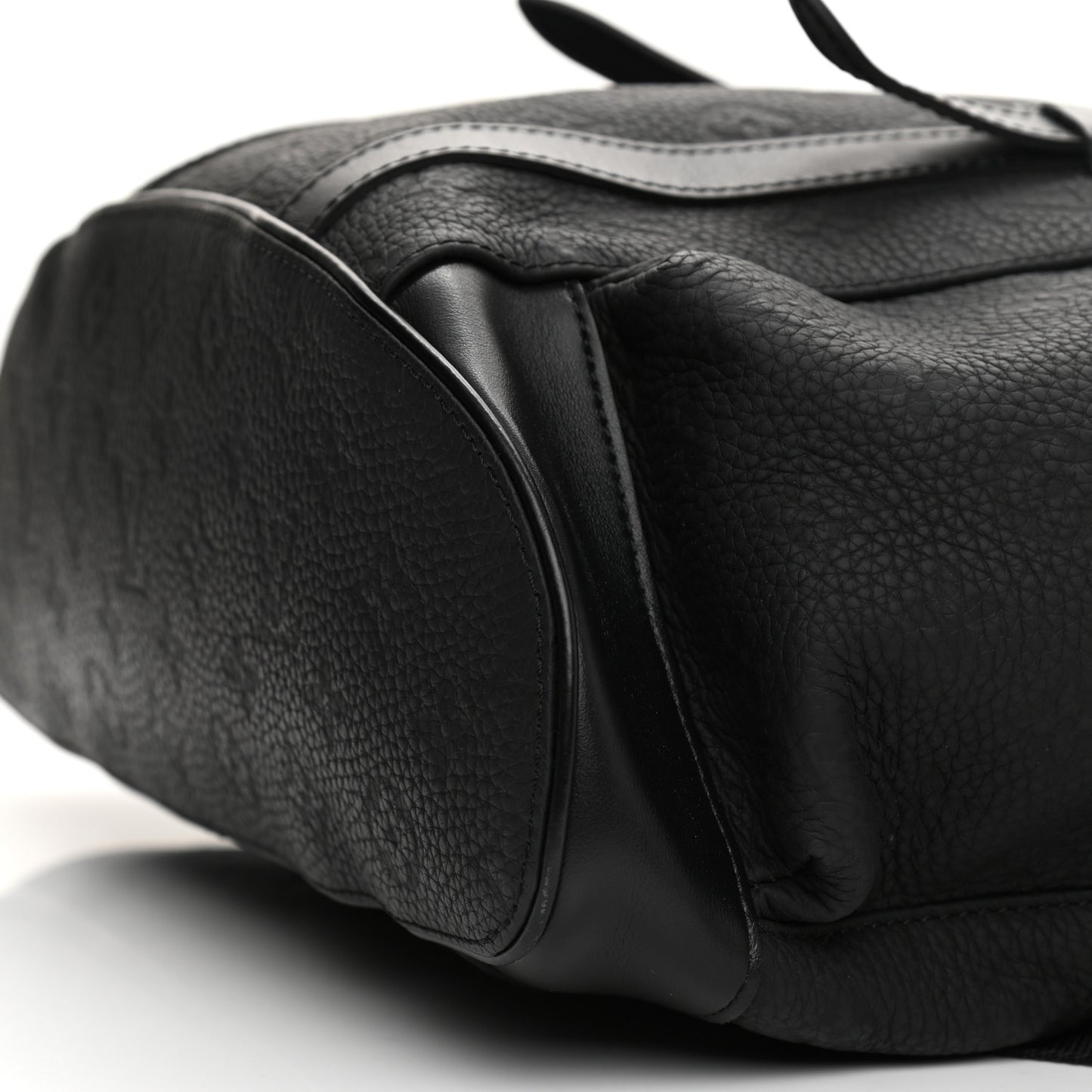 Taurillon Monogram Christopher MM Backpack Black