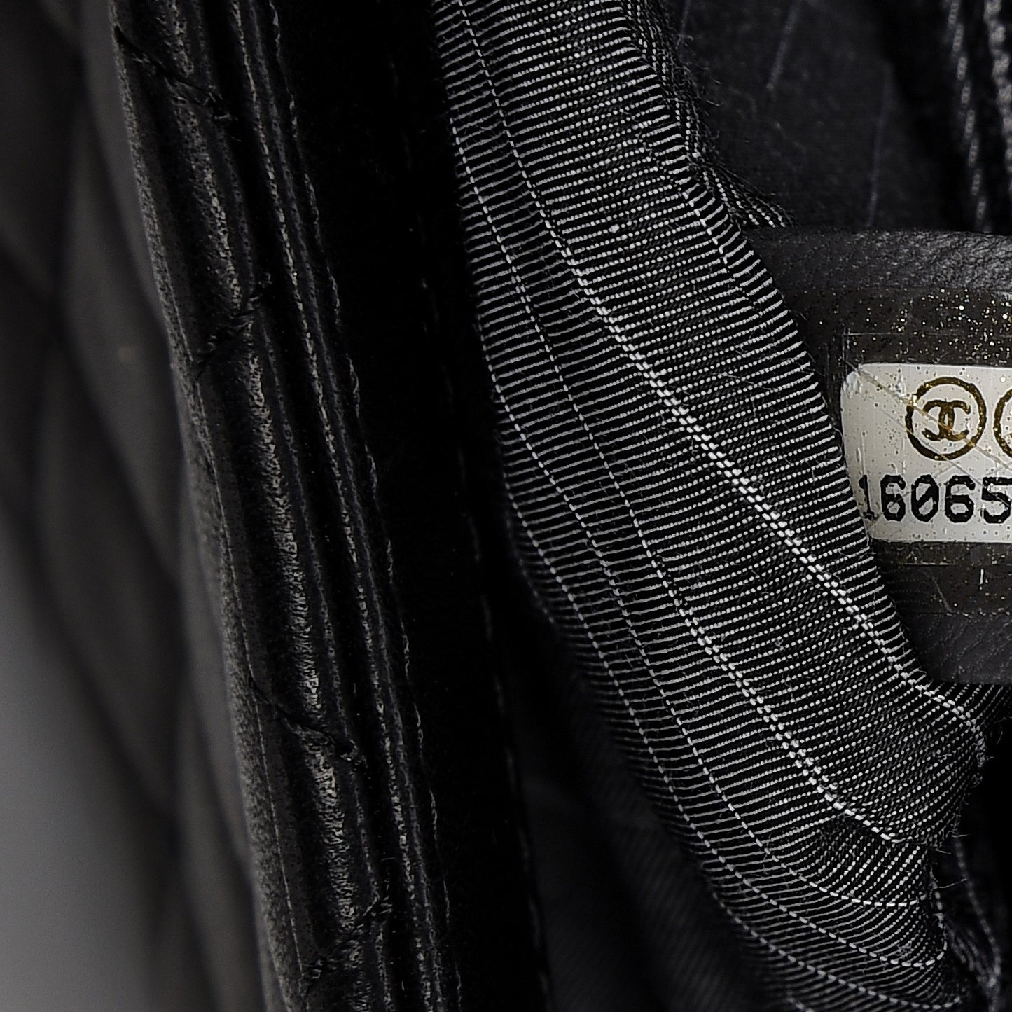 Lambskin Quilted Medium Westminster Pearl Flap Black