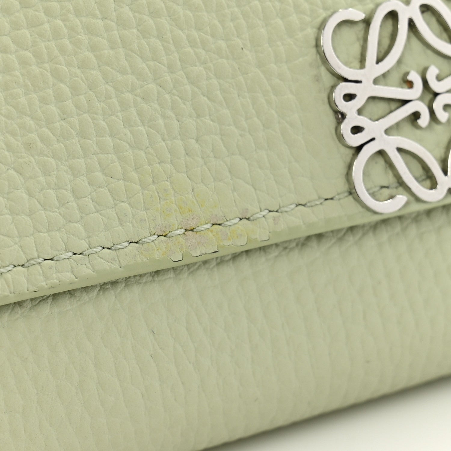 Loewe Pebble Grain Calfskin Anagram Small Vertical Wallet Green 8 of 10