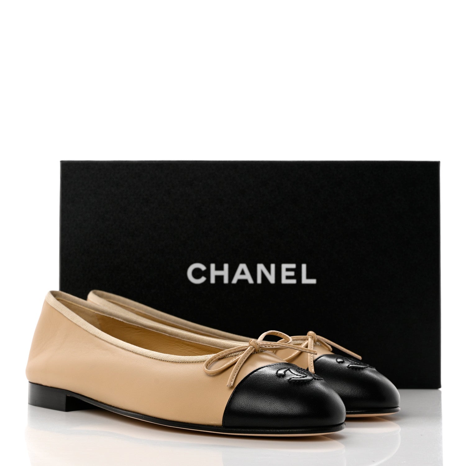 Chanel Lambskin Cap Toe CC Ballerina Flats 39 Beige Black 9 of 9