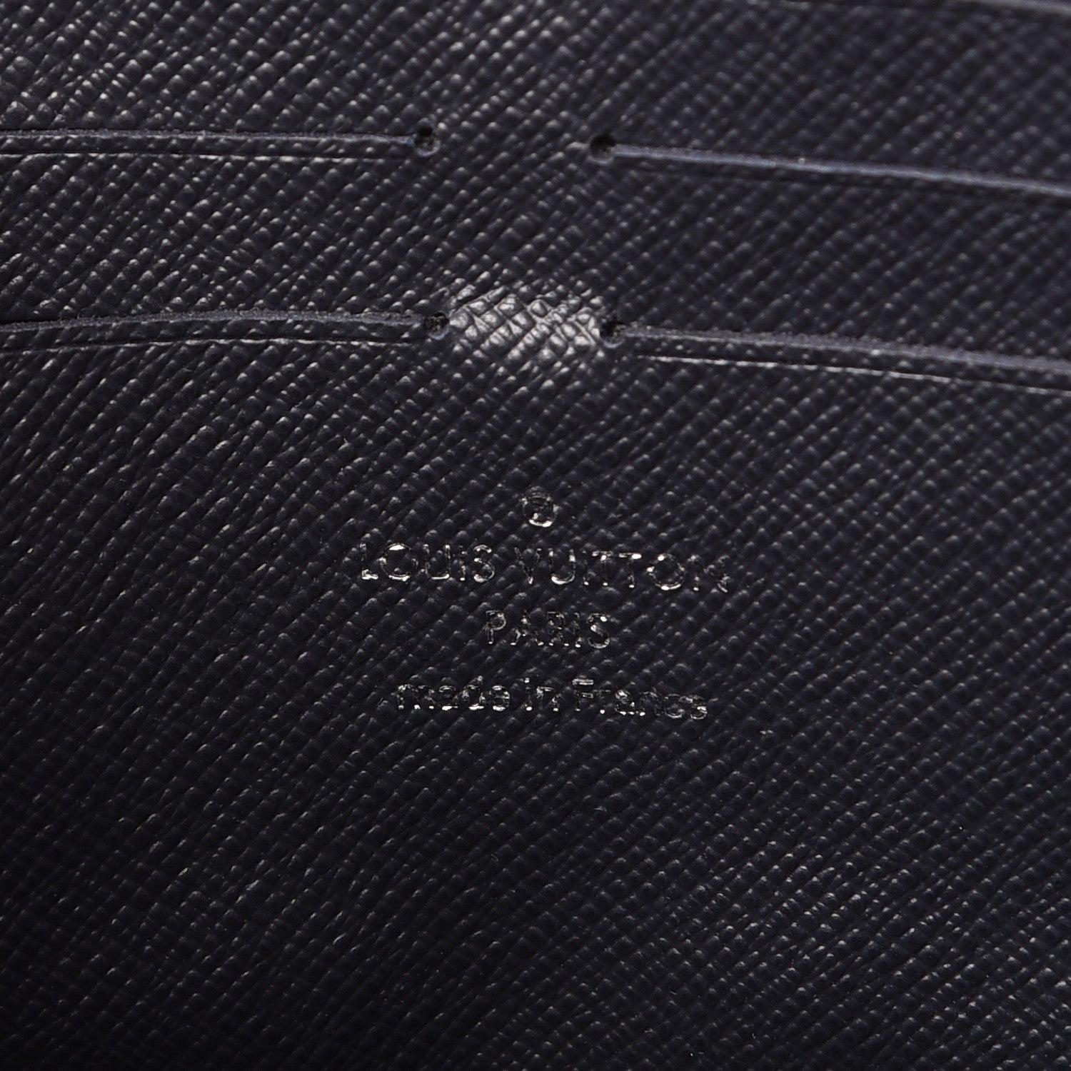 Louis Vuitton Savane Monogram Chapman Lion Pochette Voyage MM Ink 6 of 7