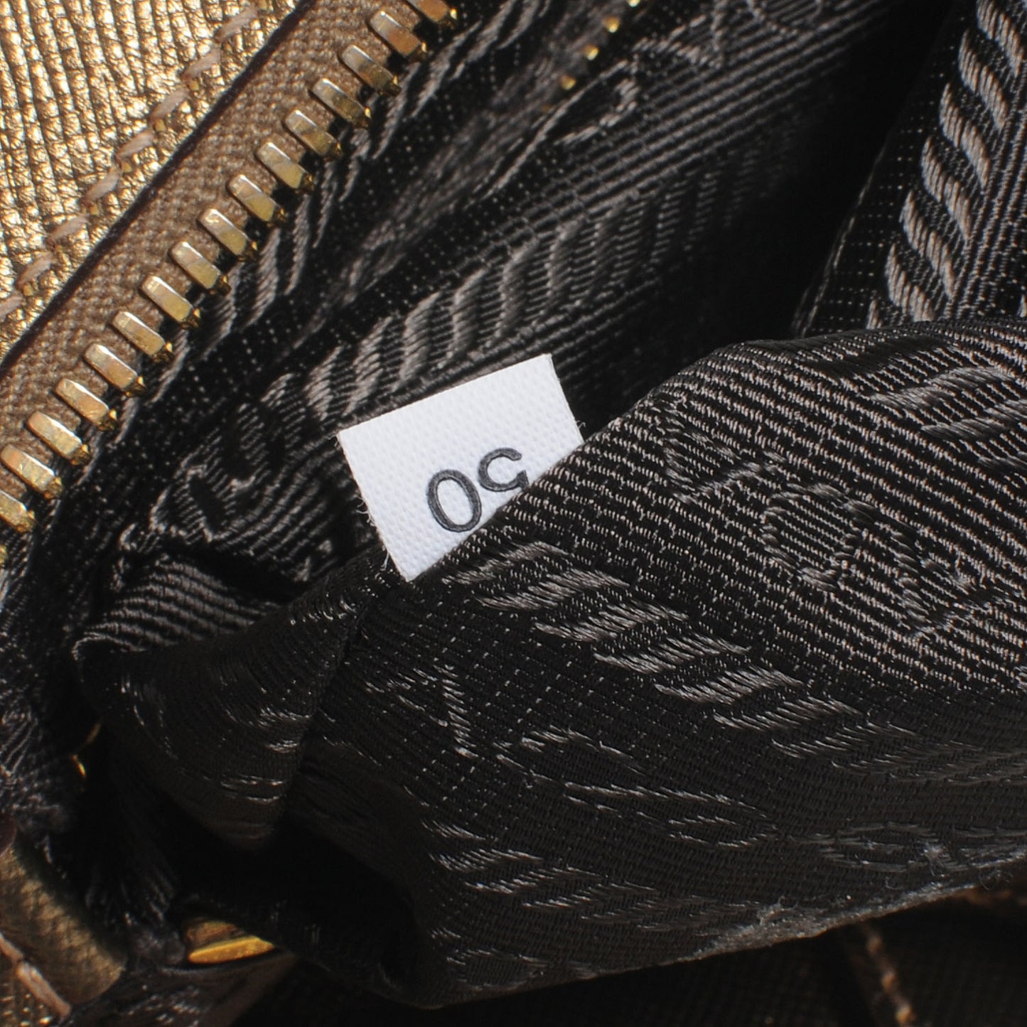 Saffiano Lux Boston Metal Oro