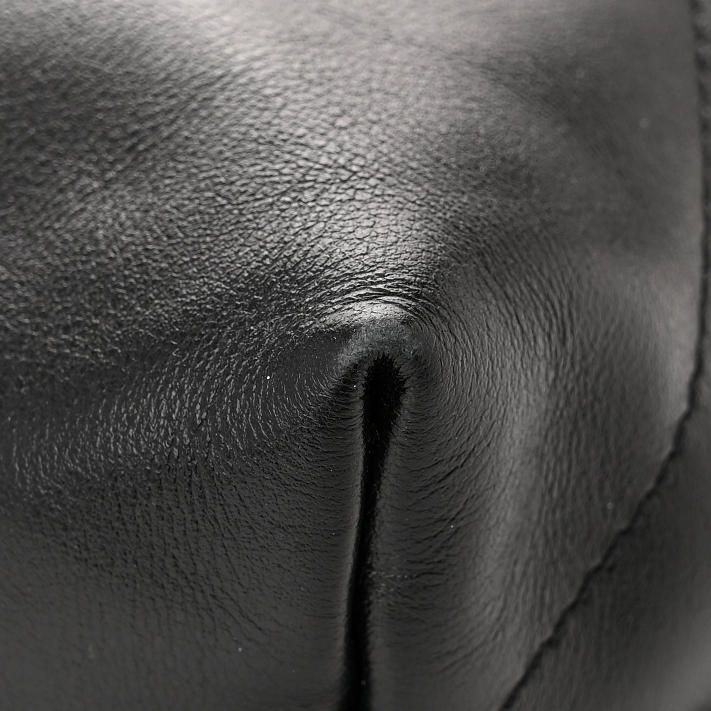 Shiny Calfskin Quilted Chanel 22 Black