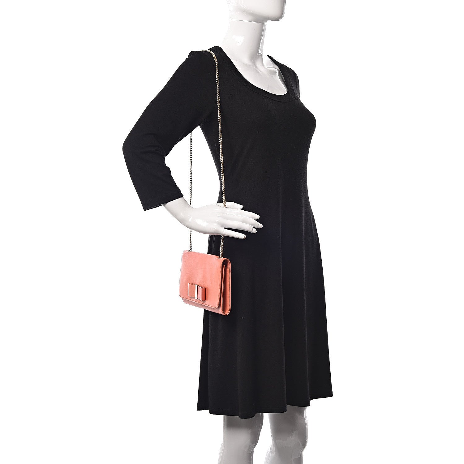 Chloe Lambskin Bow Wallet On Chain 2 of 11