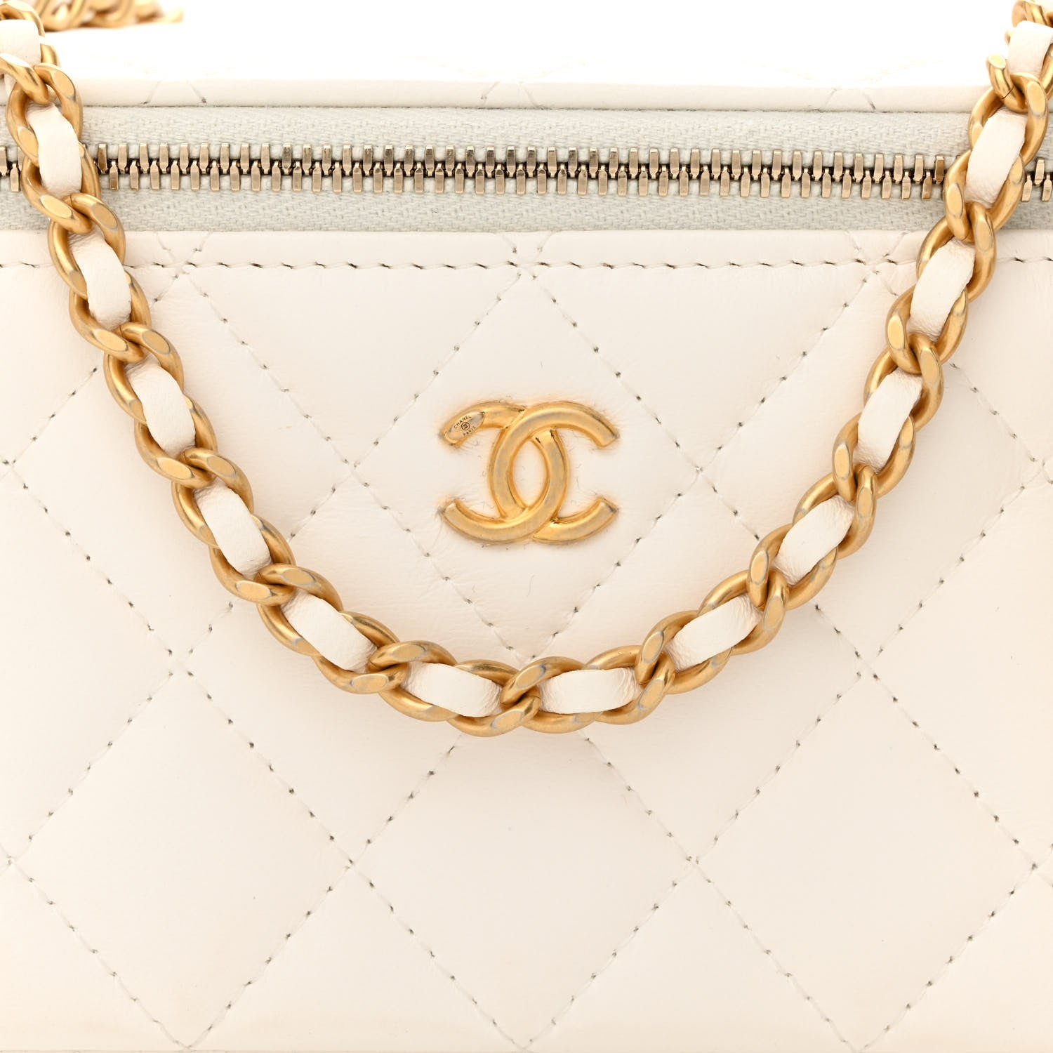 Chanel Lambskin Quilted Pearl Crush Small Vanity Case With Chain White 8 of 12