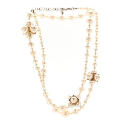 Chanel Pearl Cluster CC Necklace Gold 3 of 7