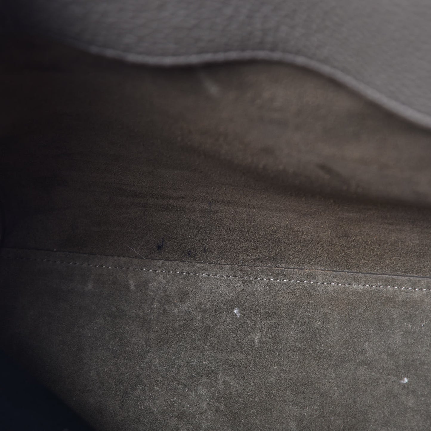 Grained Calfskin Medium Supple Sac De Jour Kaki Militaire