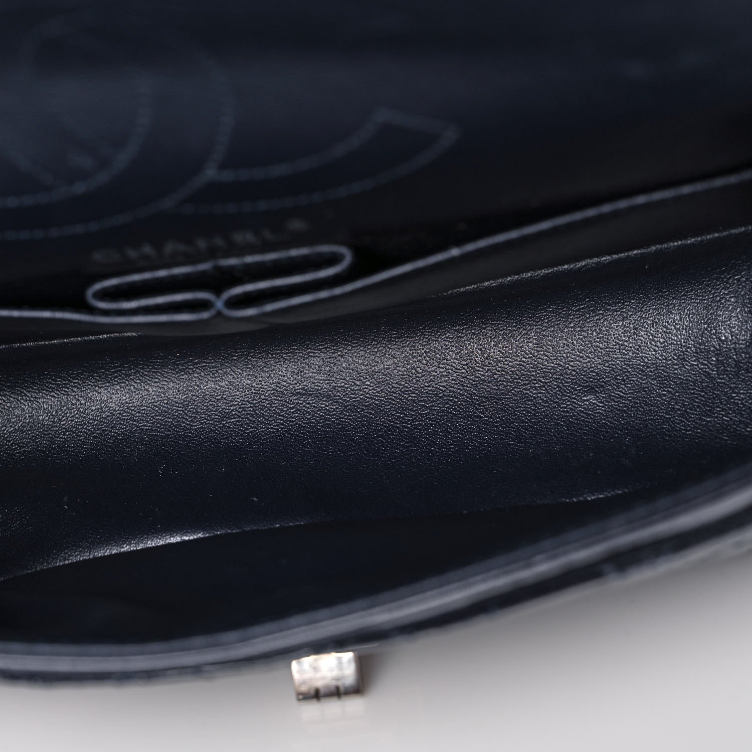 Chanel Distressed Patent Quilted 2.55 Reissue 225 Flap Navy 10 of 16