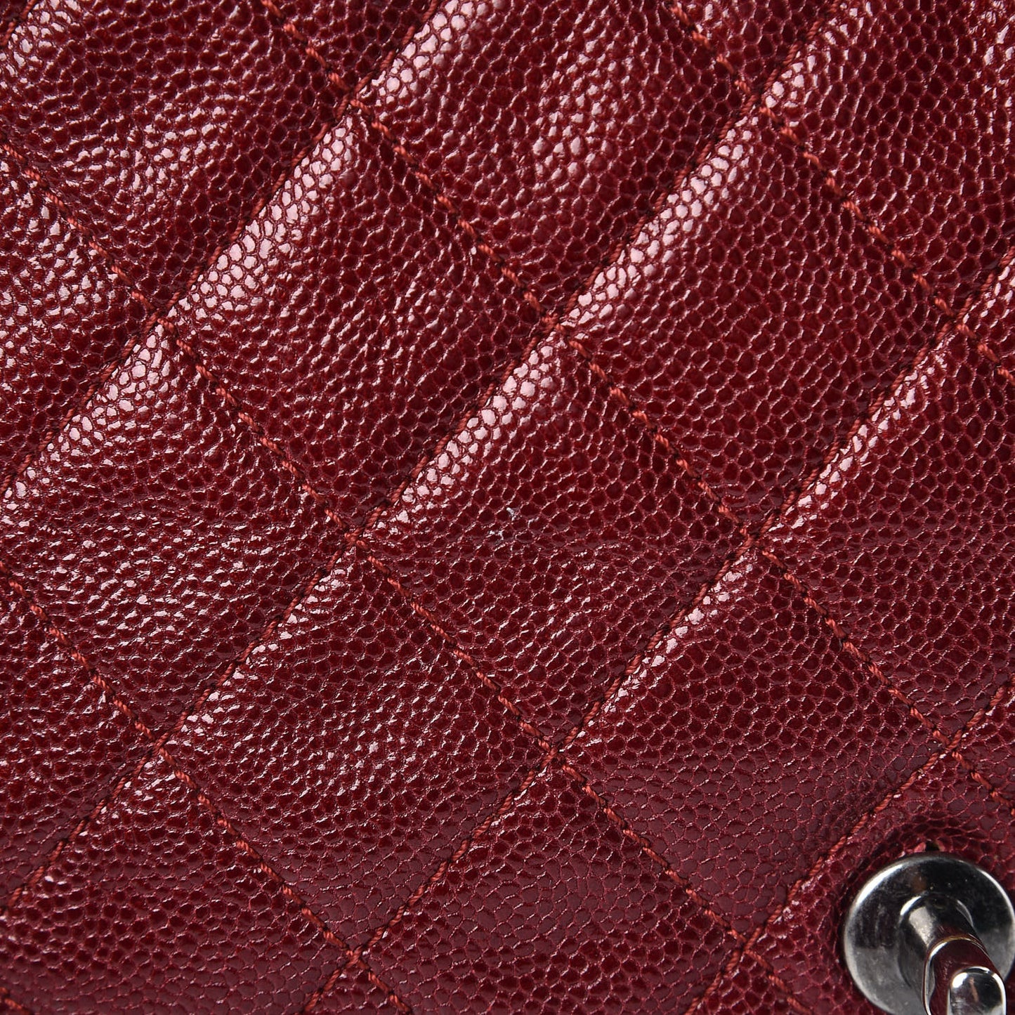 Iridescent Caviar Quilted Large Chic Flap Red