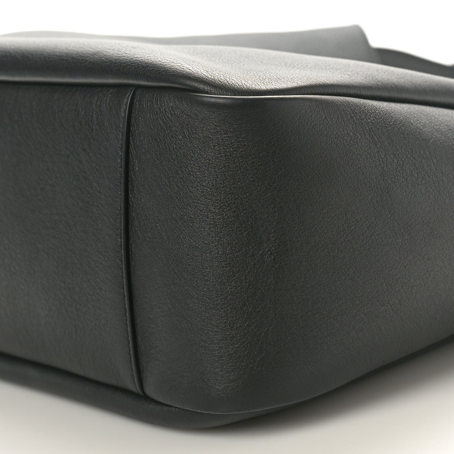 Smooth Calfskin Large Le 5 A 7 Soft Hobo Black