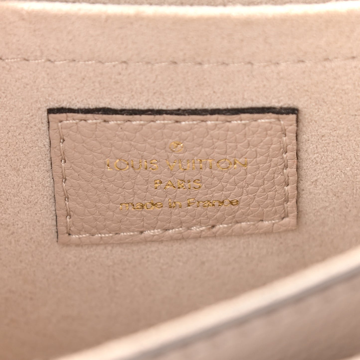 Grained Calfskin Lockme Tender Greige