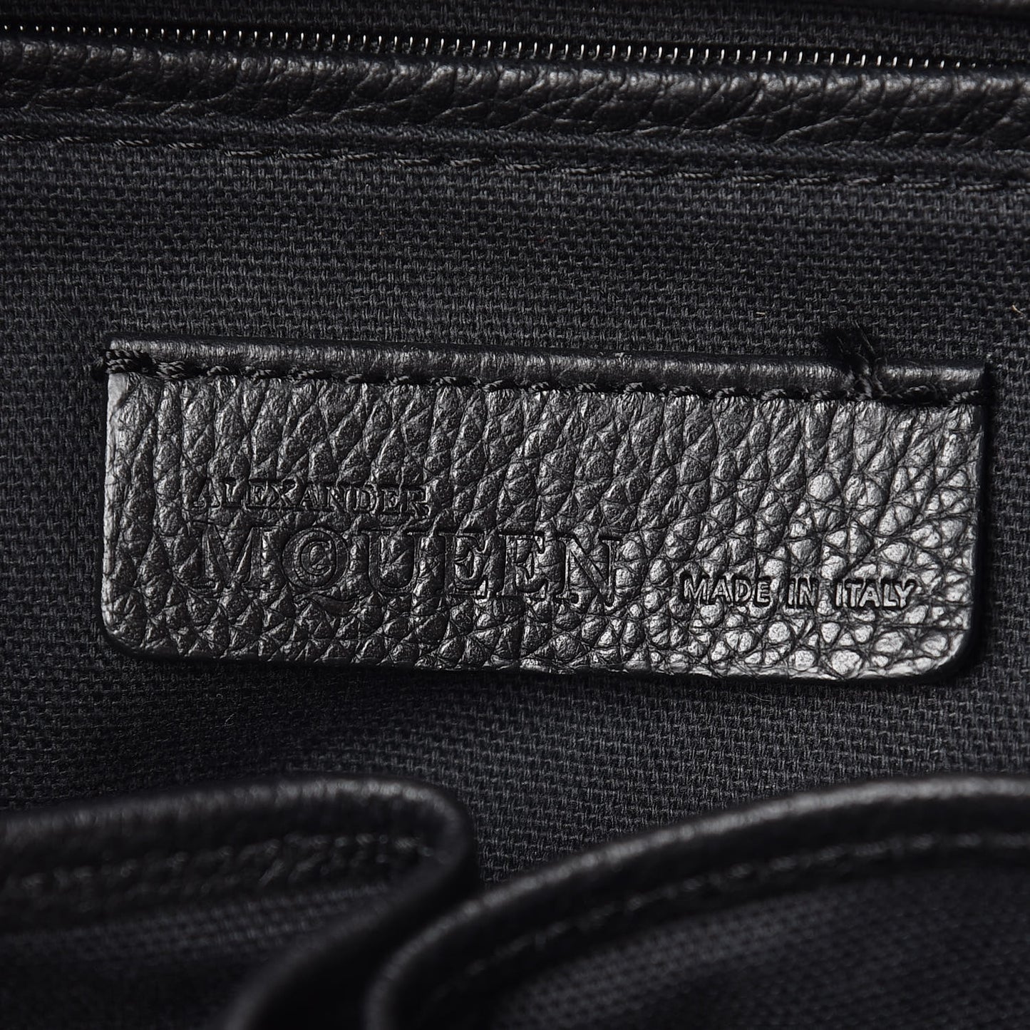 Pebbled Calfskin Large Skull Padlock Zip Around Tote Black