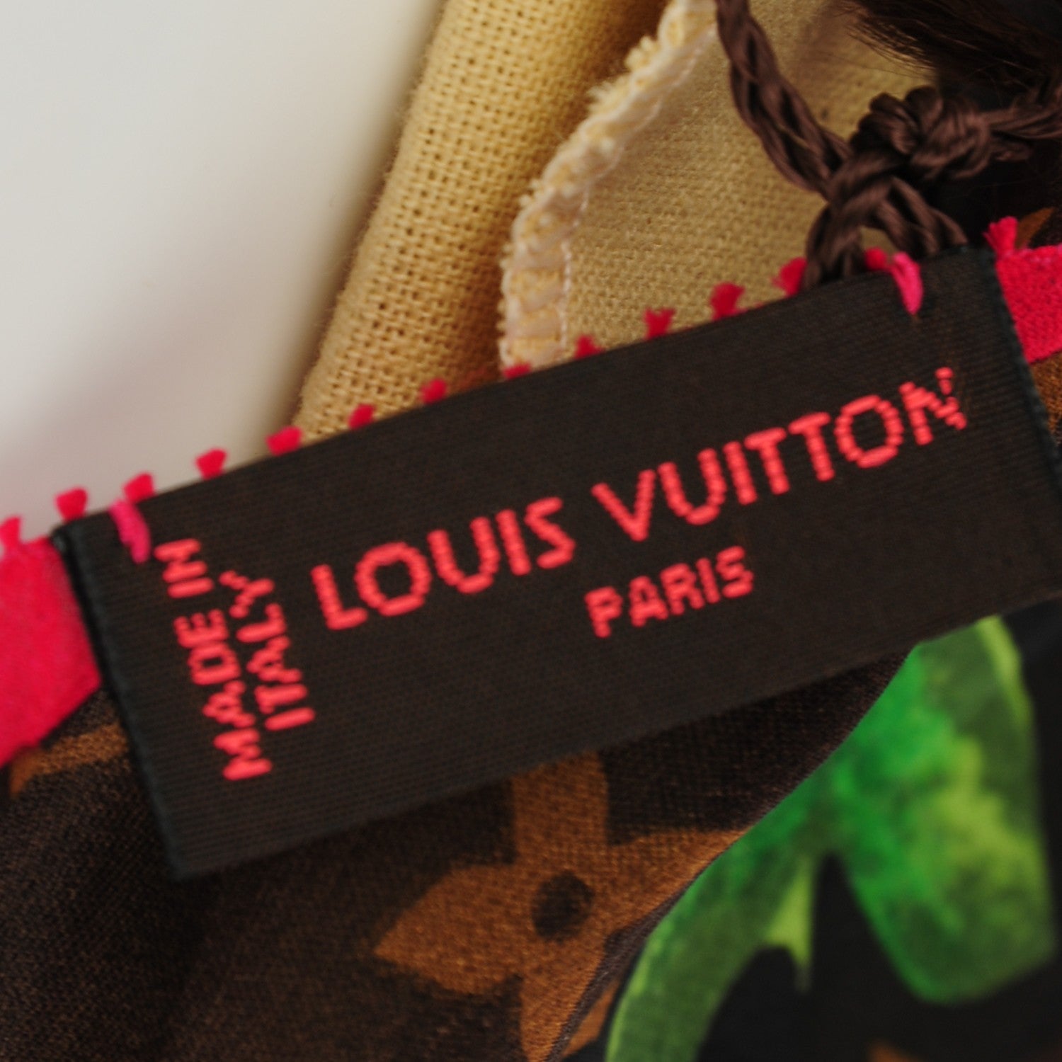 Louis Vuitton Silk Monogram Roses Scarf Marron 4 of 6