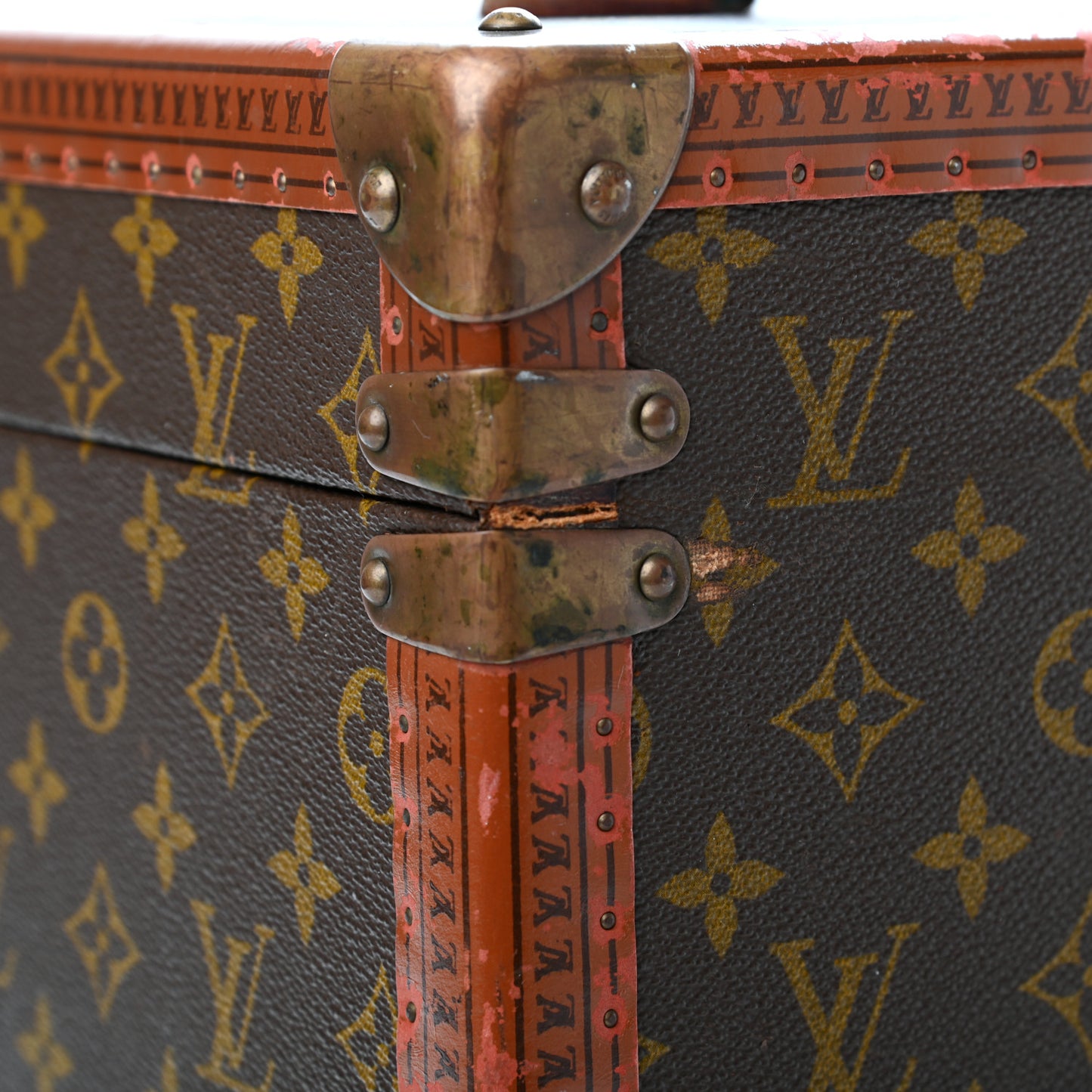 Monogram Boite Pharmacie Toiletry Case