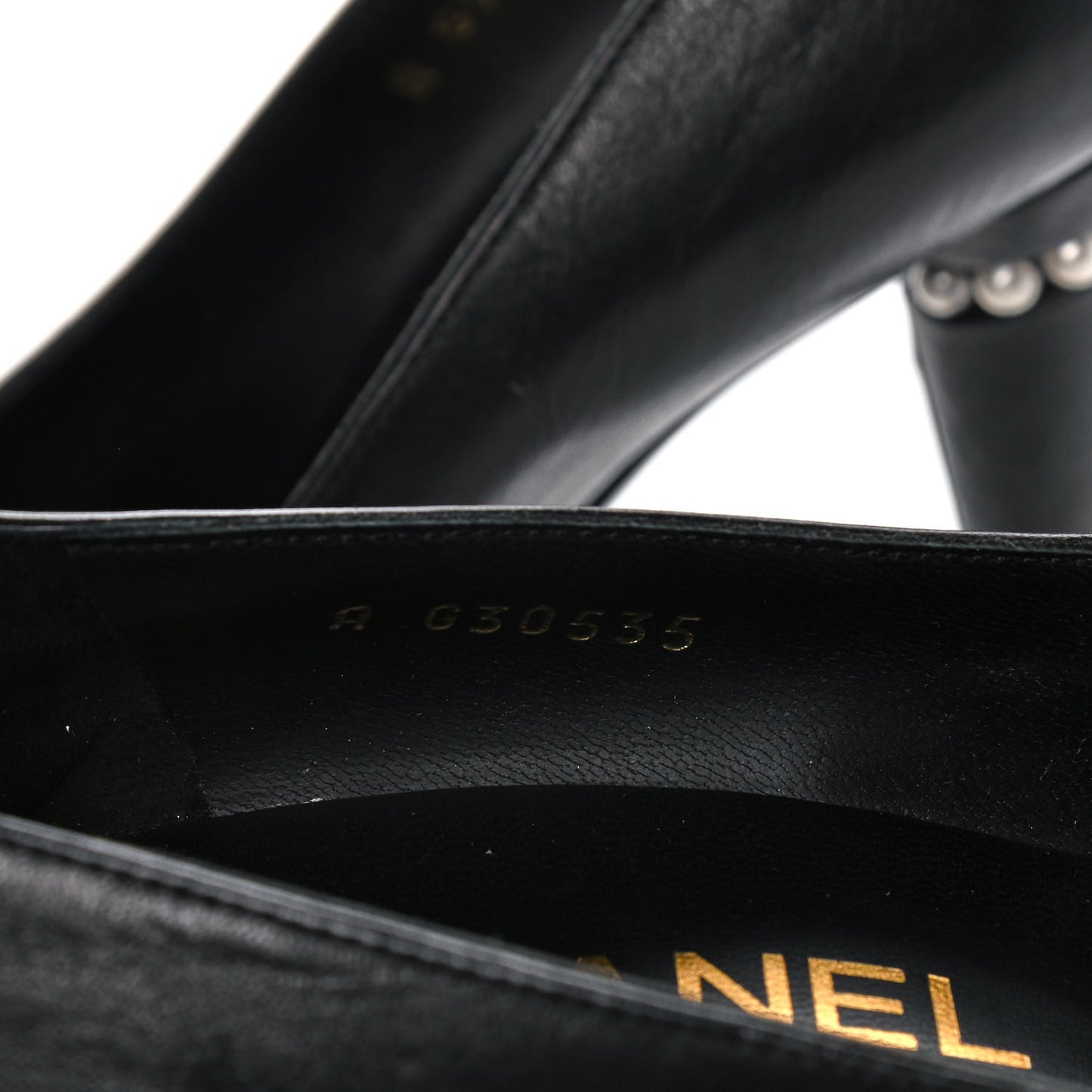 Lambskin Cap Toe Pearl Pumps 35 Black