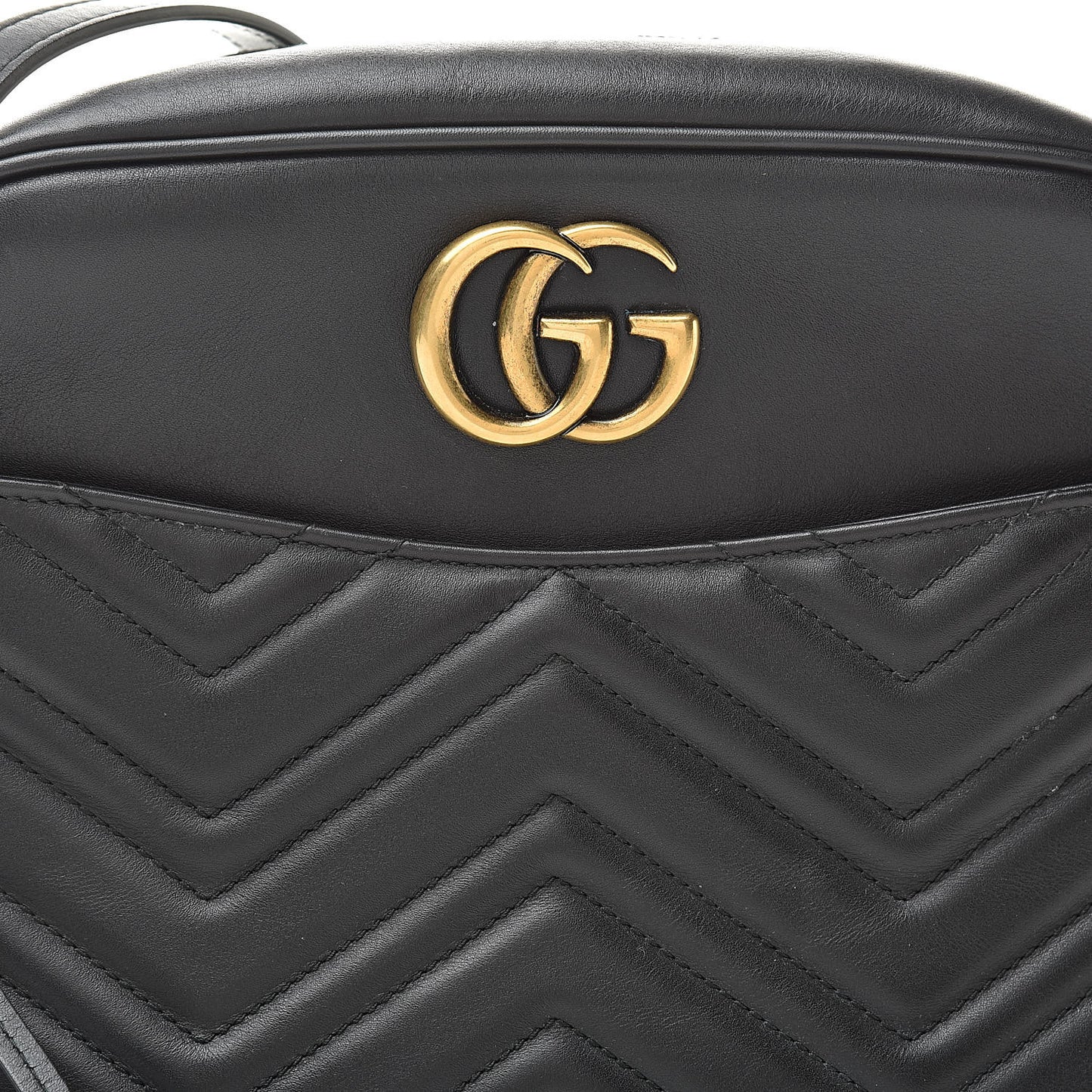 Calfskin Matelasse Medium GG Marmont Chain Shoulder Bag Black