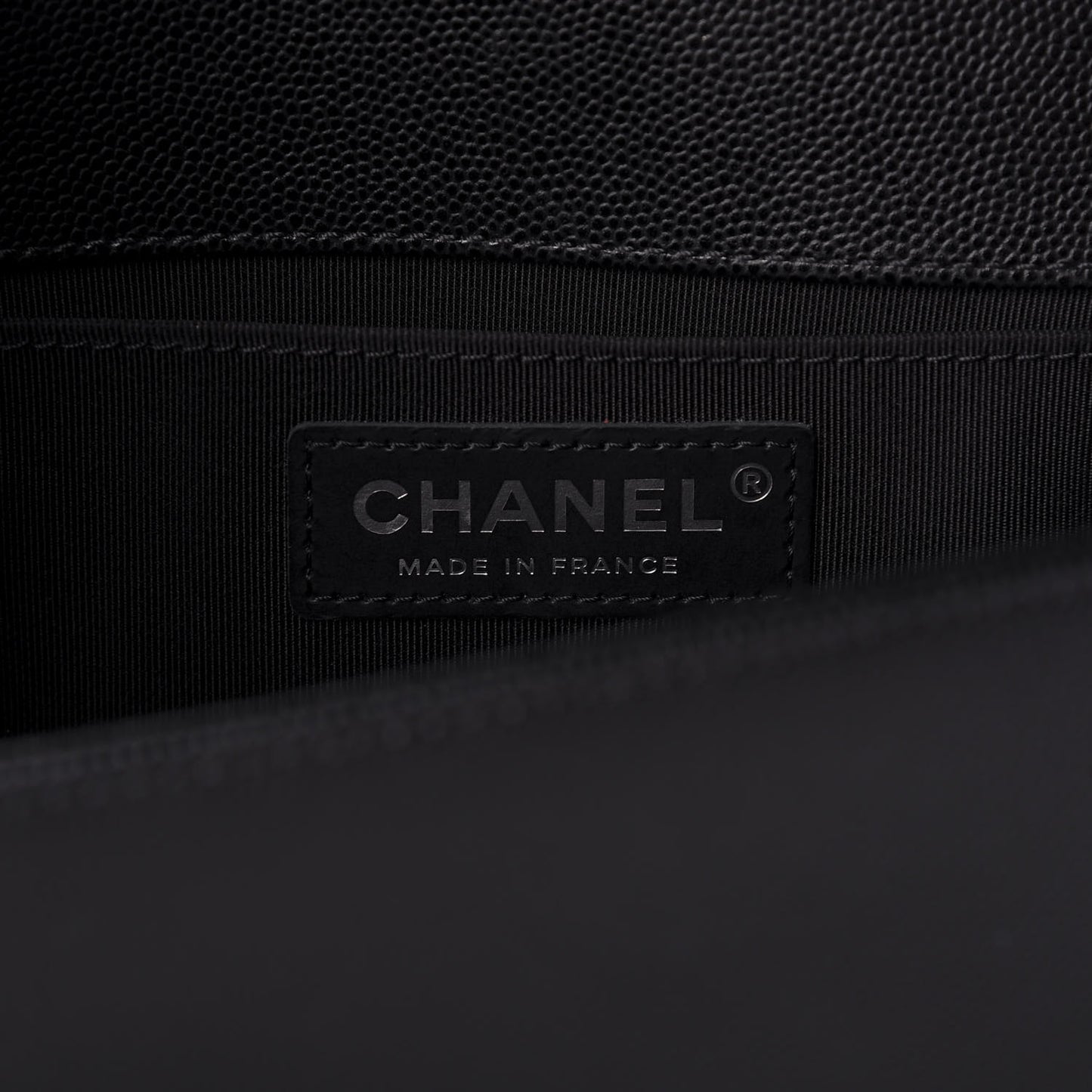 Caviar Quilted Medium Boy Flap Black