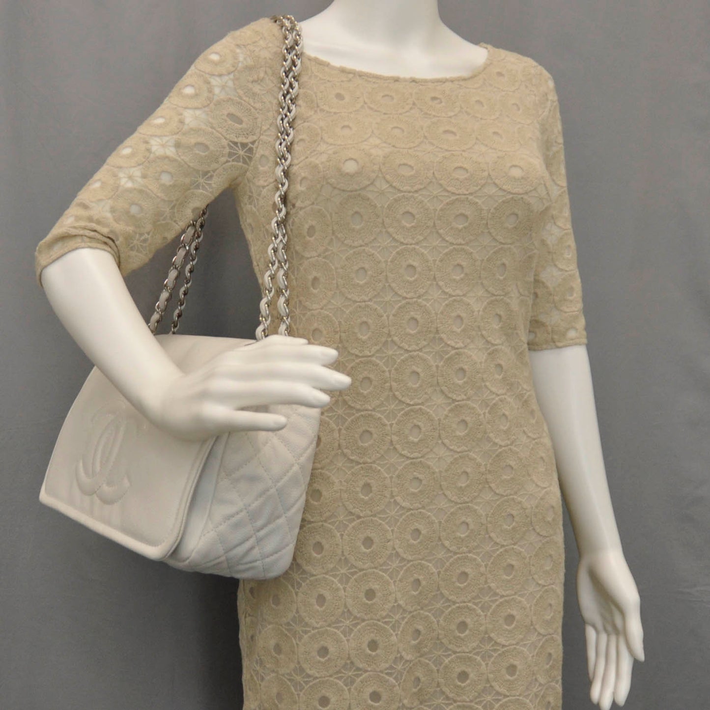 Caviar Timeless Large Flap White