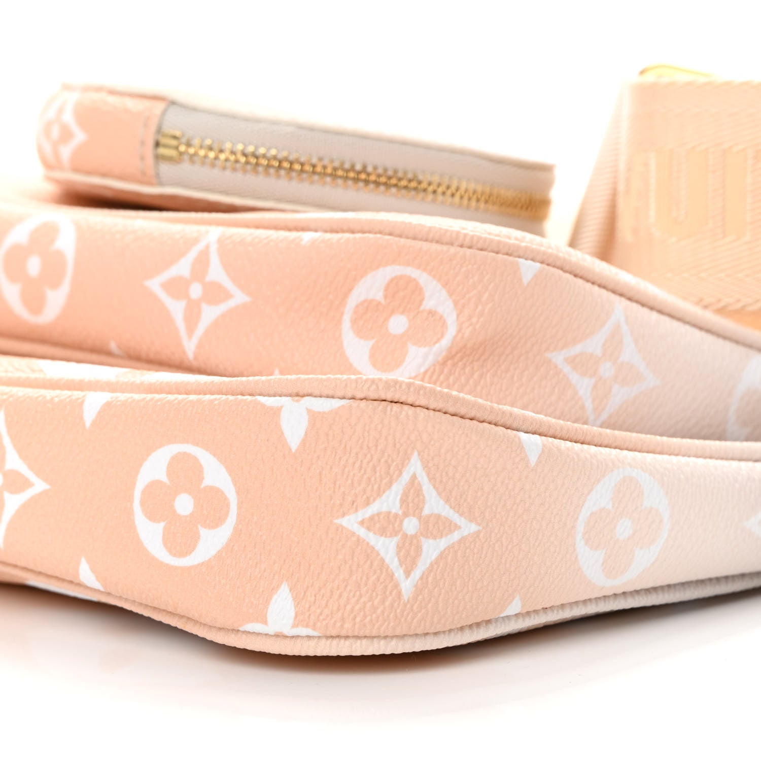 Louis Vuitton Monogram Giant By The Pool Multi Pochette Accessories Brume 10 of 12
