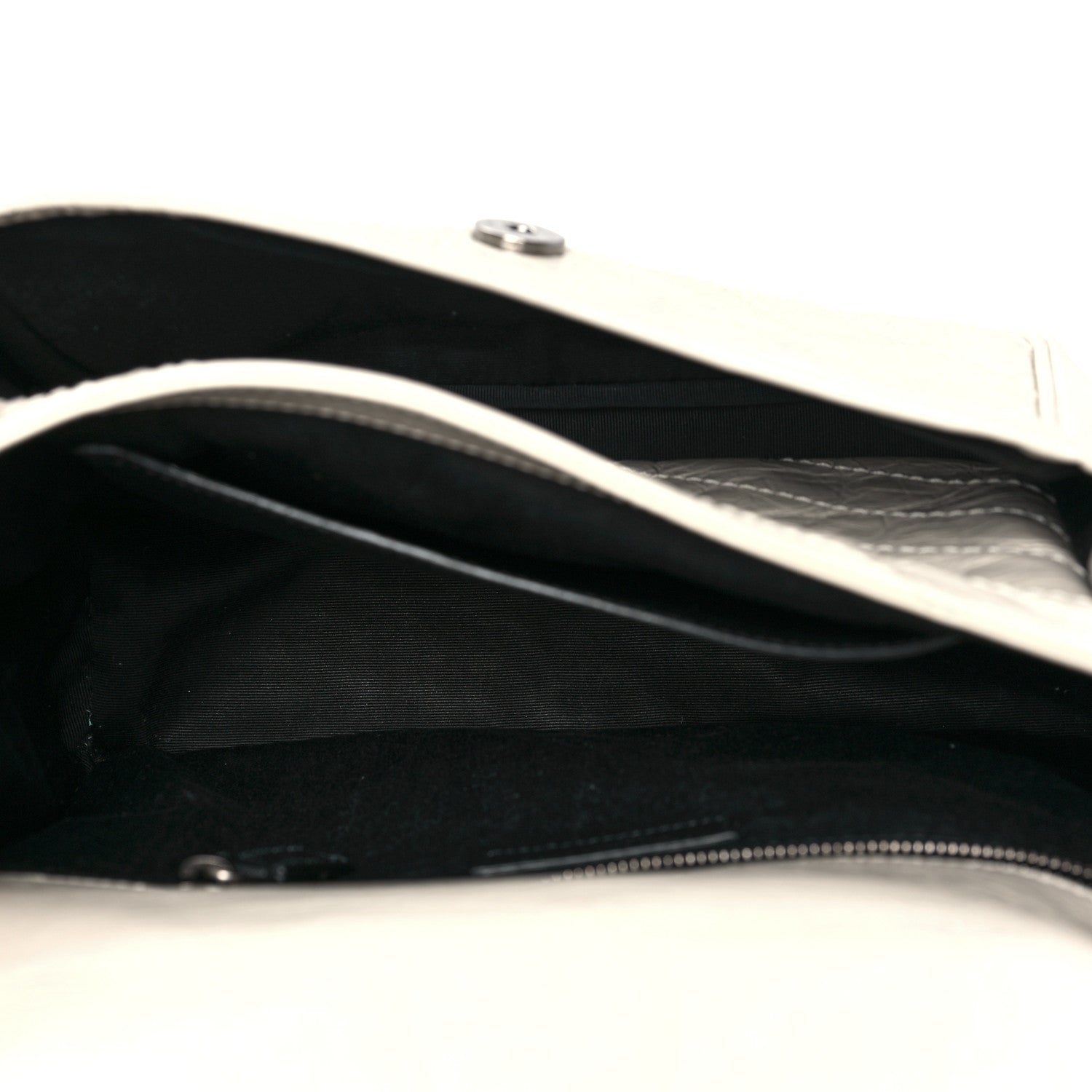 Saint Laurent Crinkled Calfskin Matelasse Monogram Medium Niki Chain Satchel Ivory 4 of 8