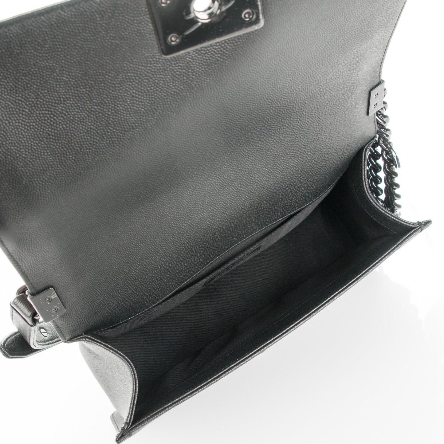 Caviar Quilted Medium Boy Flap So Black