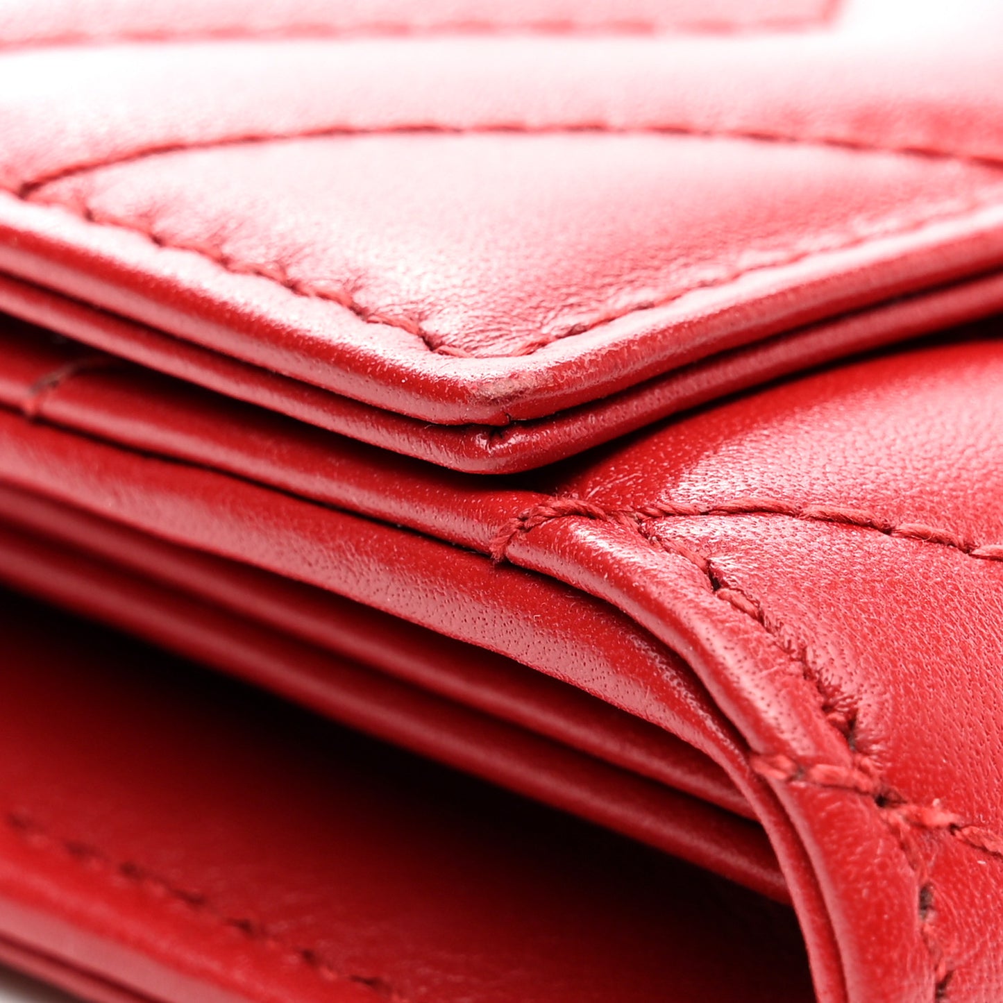 Calfskin Matelasse GG Marmont Continental Wallet Hibiscus Red