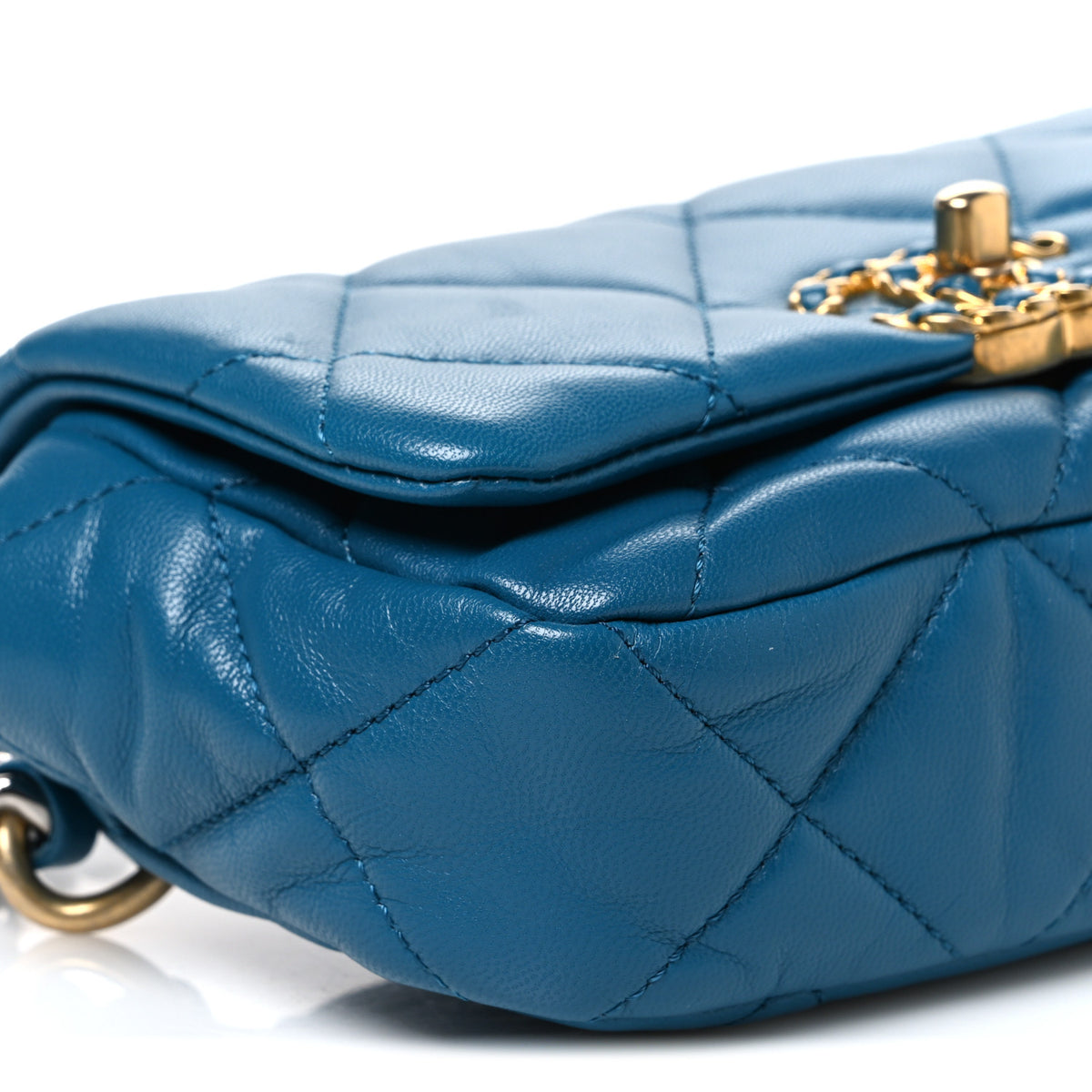 Lambskin Quilted Chanel 19 Waist Bag Blue