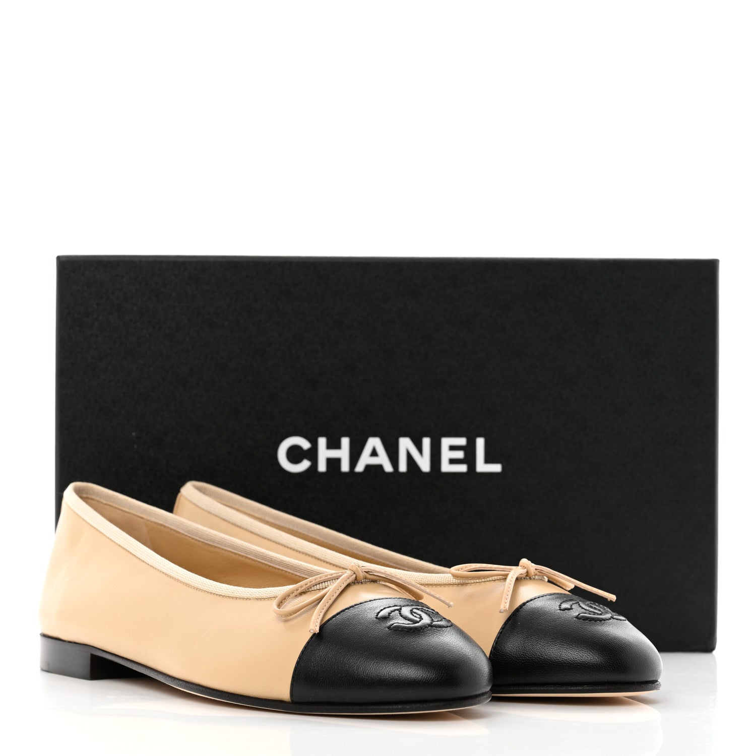 Chanel Lambskin Cap Toe Ballerina Flats 38.5 Beige Black 9 of 9
