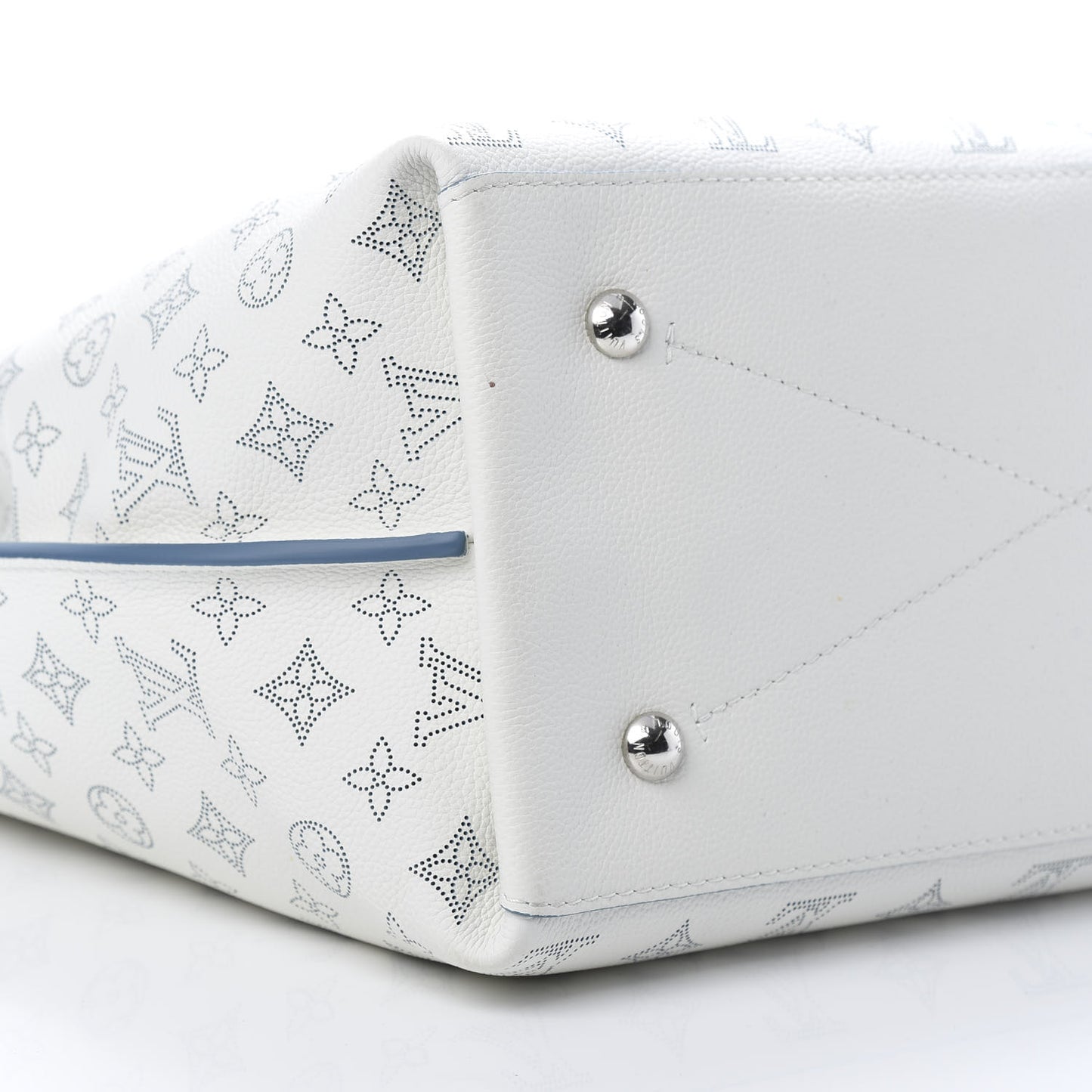 Mahina Carmel Hobo Snow