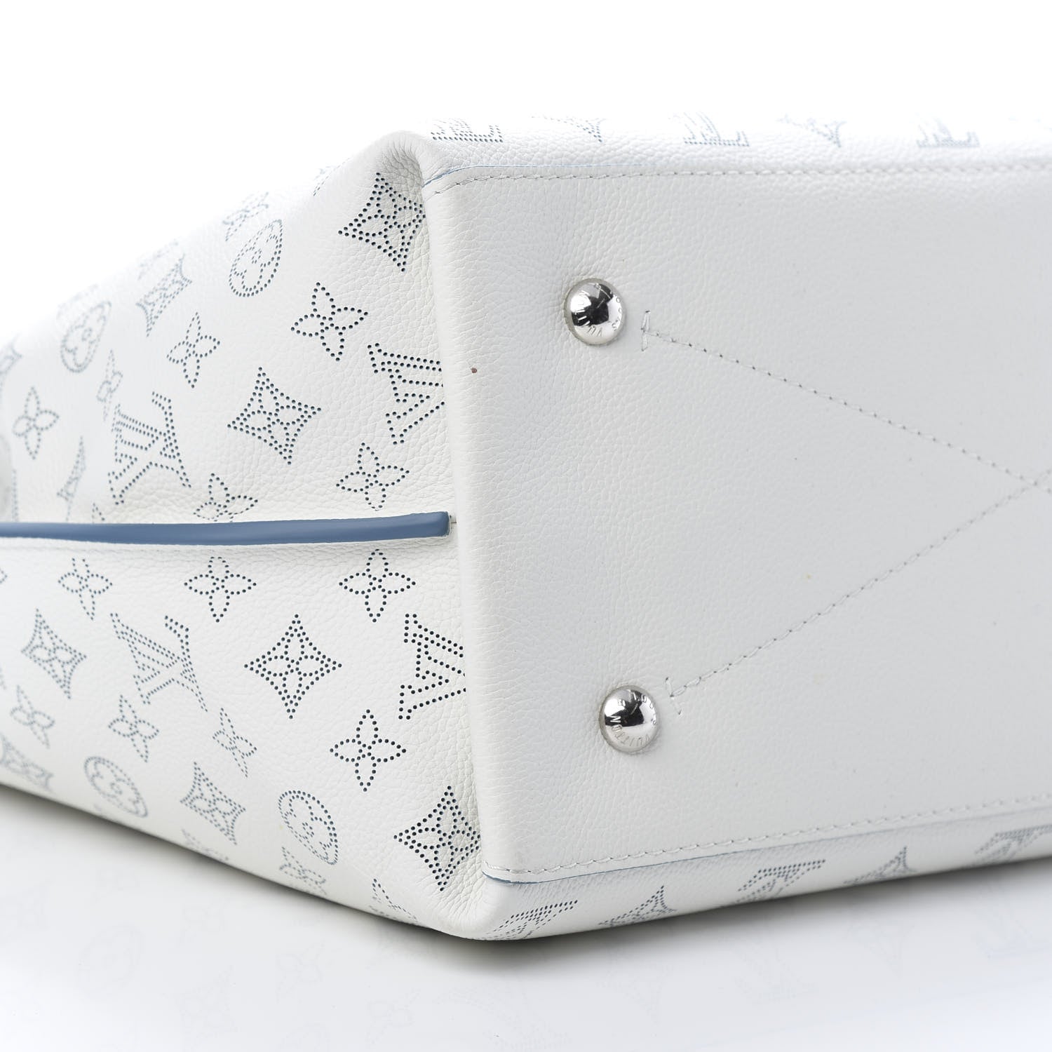 Louis Vuitton Mahina Carmel Hobo Snow 8 of 10