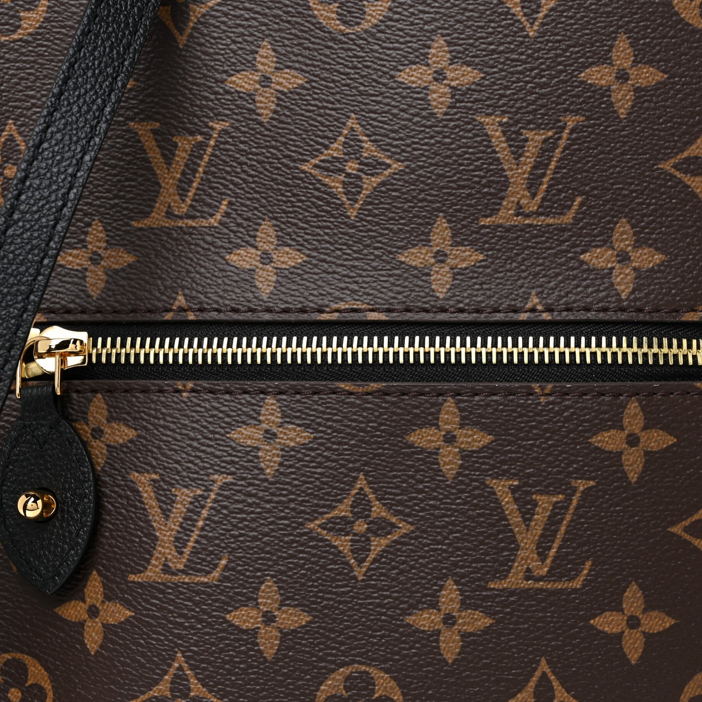 Monogram Popincourt MM Black