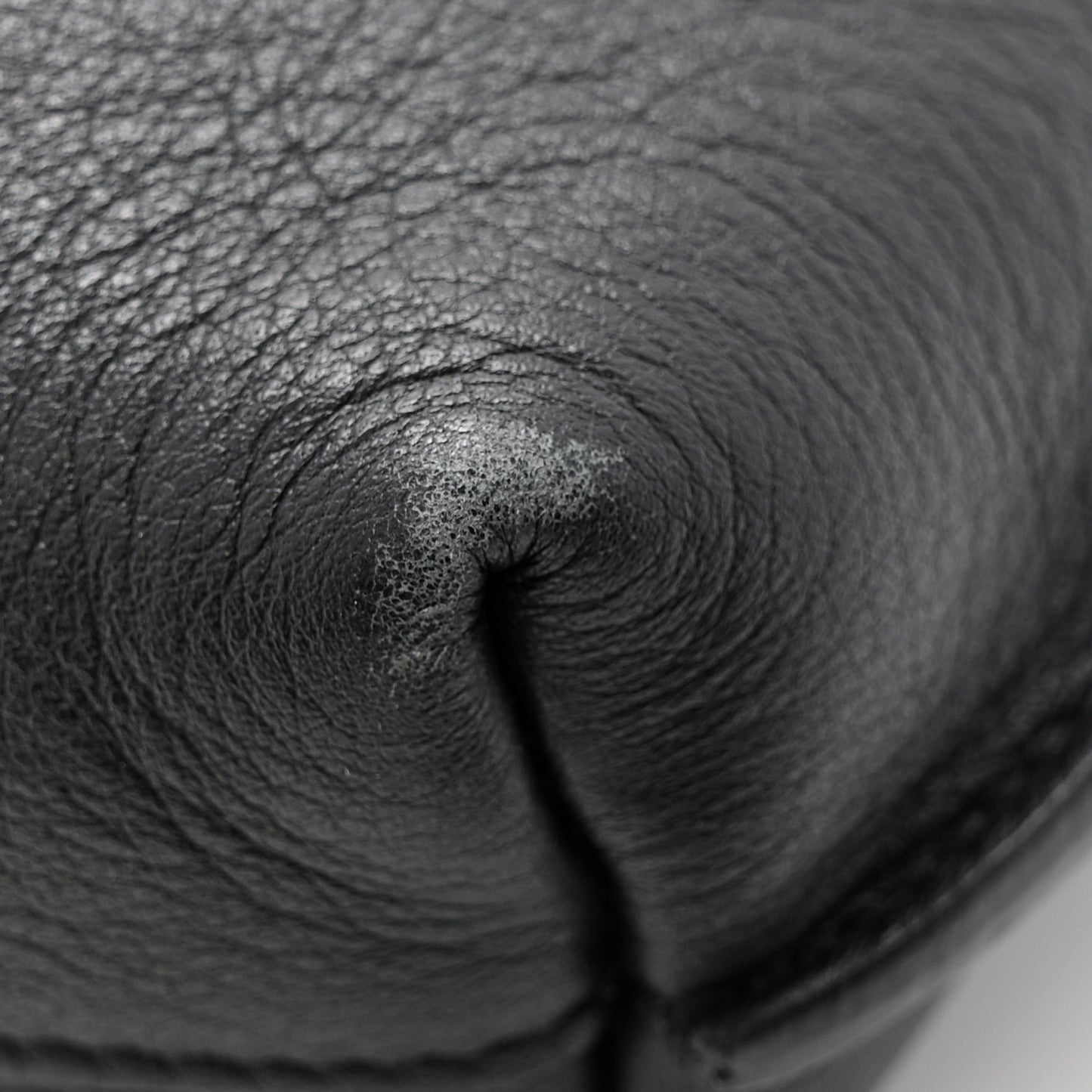 Calfskin Medium Suzanne Hobo Black
