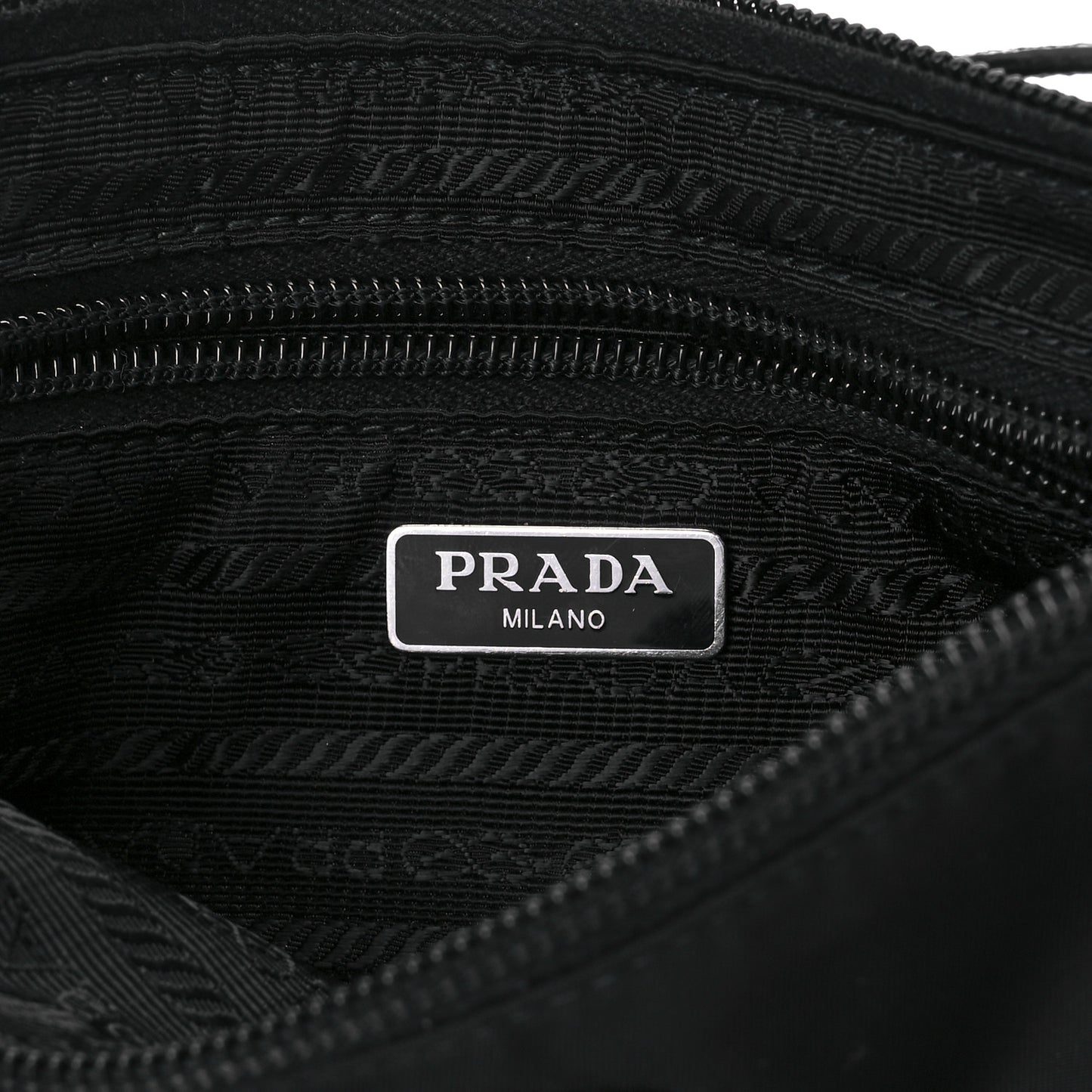 Re-Nylon Vela Pouch Black