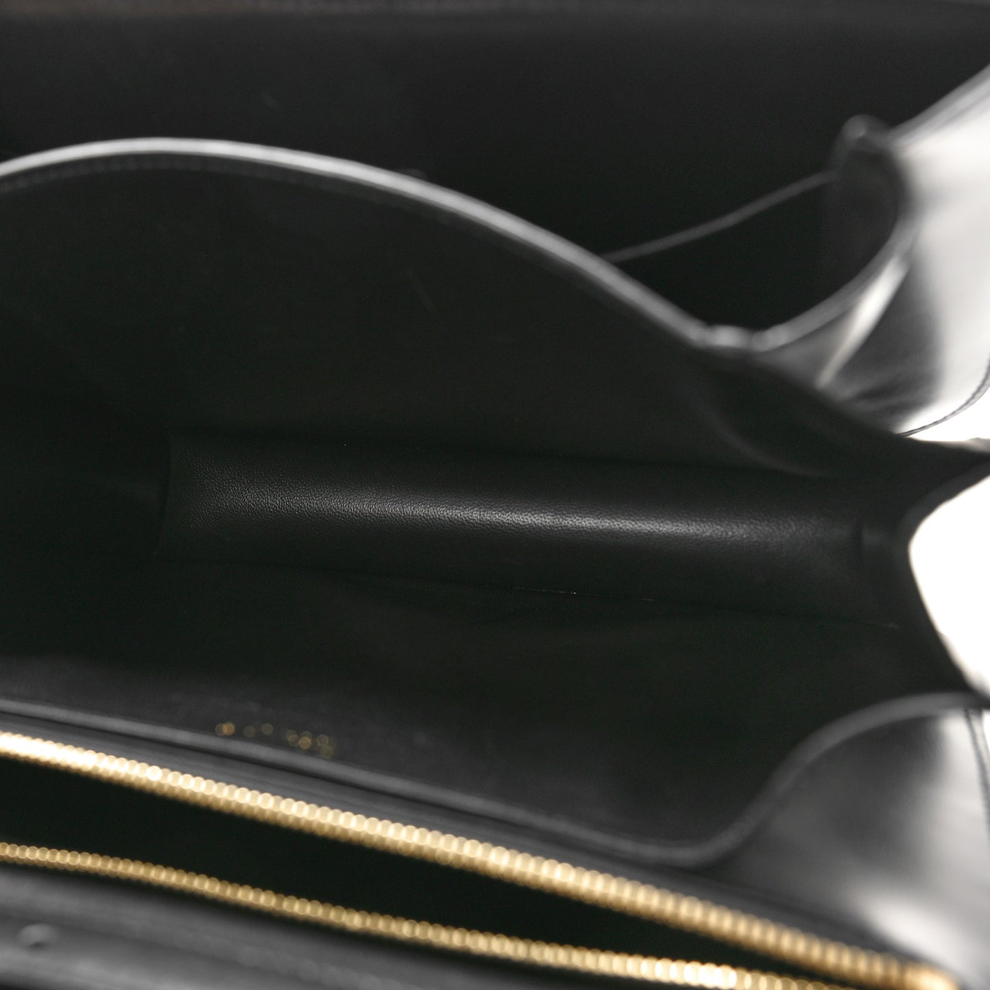 Stingray Medium Classic Box Flap Bag Navy