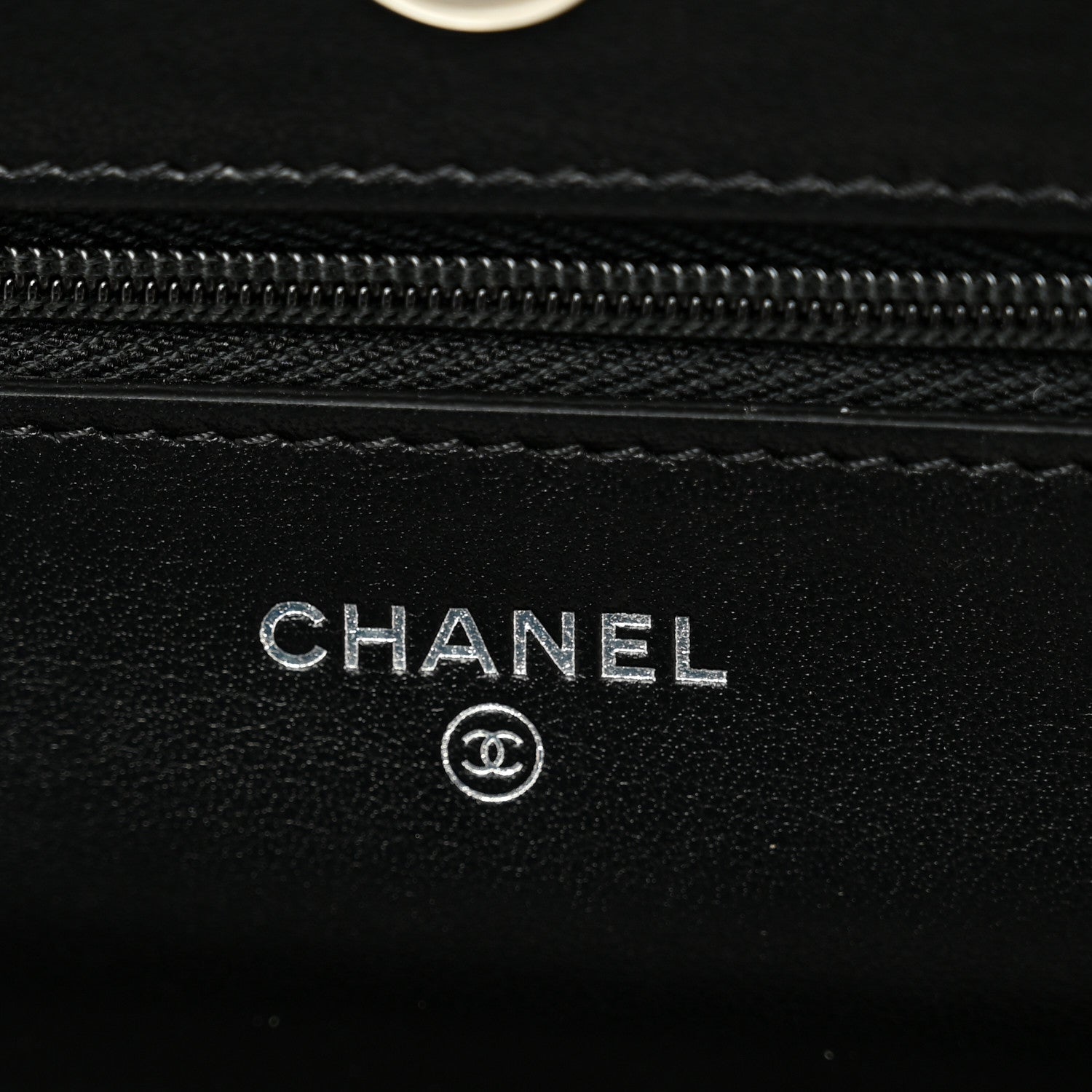 Chanel Patent Quilted Bi-Color Wallet On Chain WOC Red Black Red Black 6 of 11
